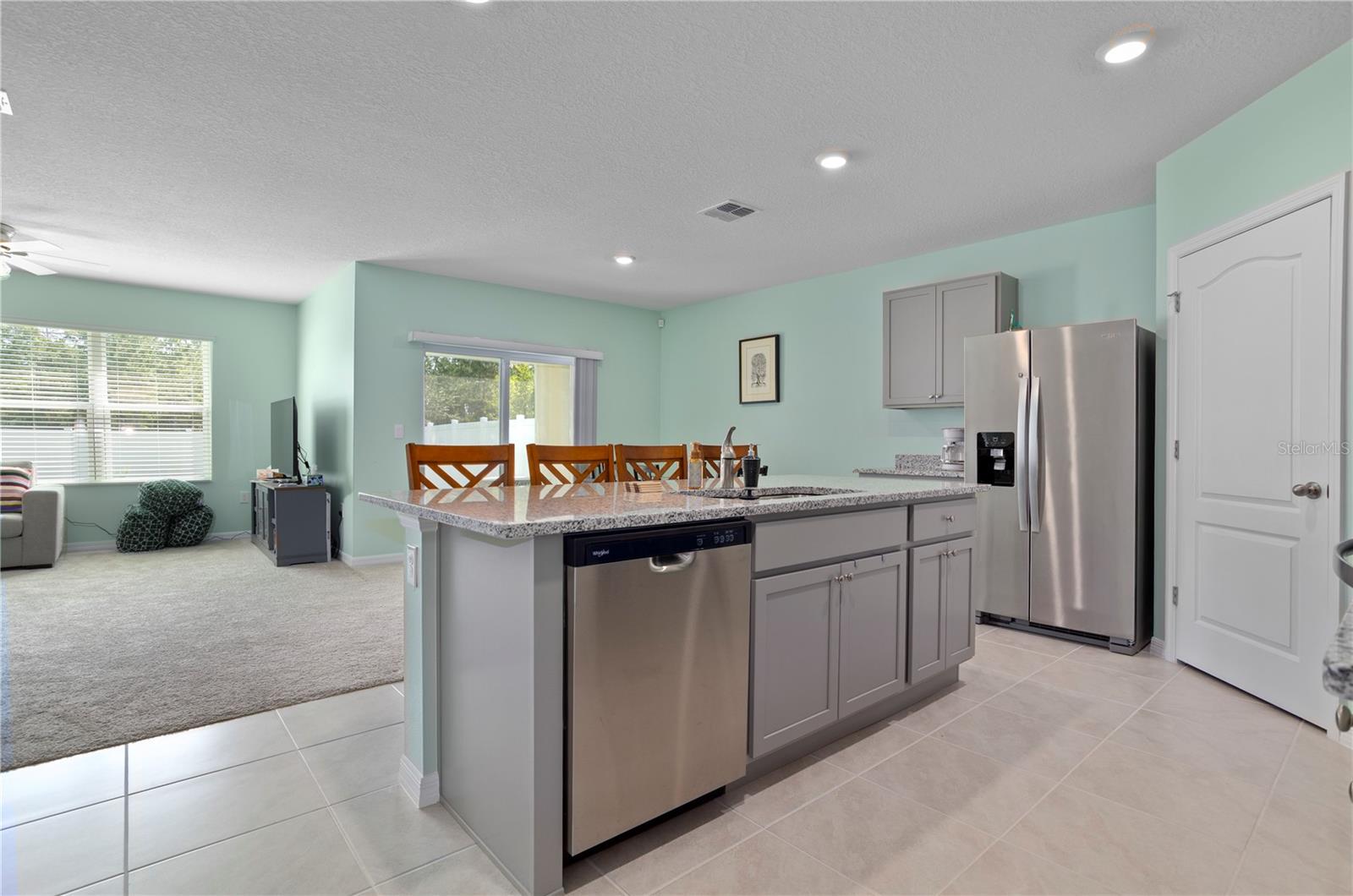 2648 NEVERLAND DR — photo 4