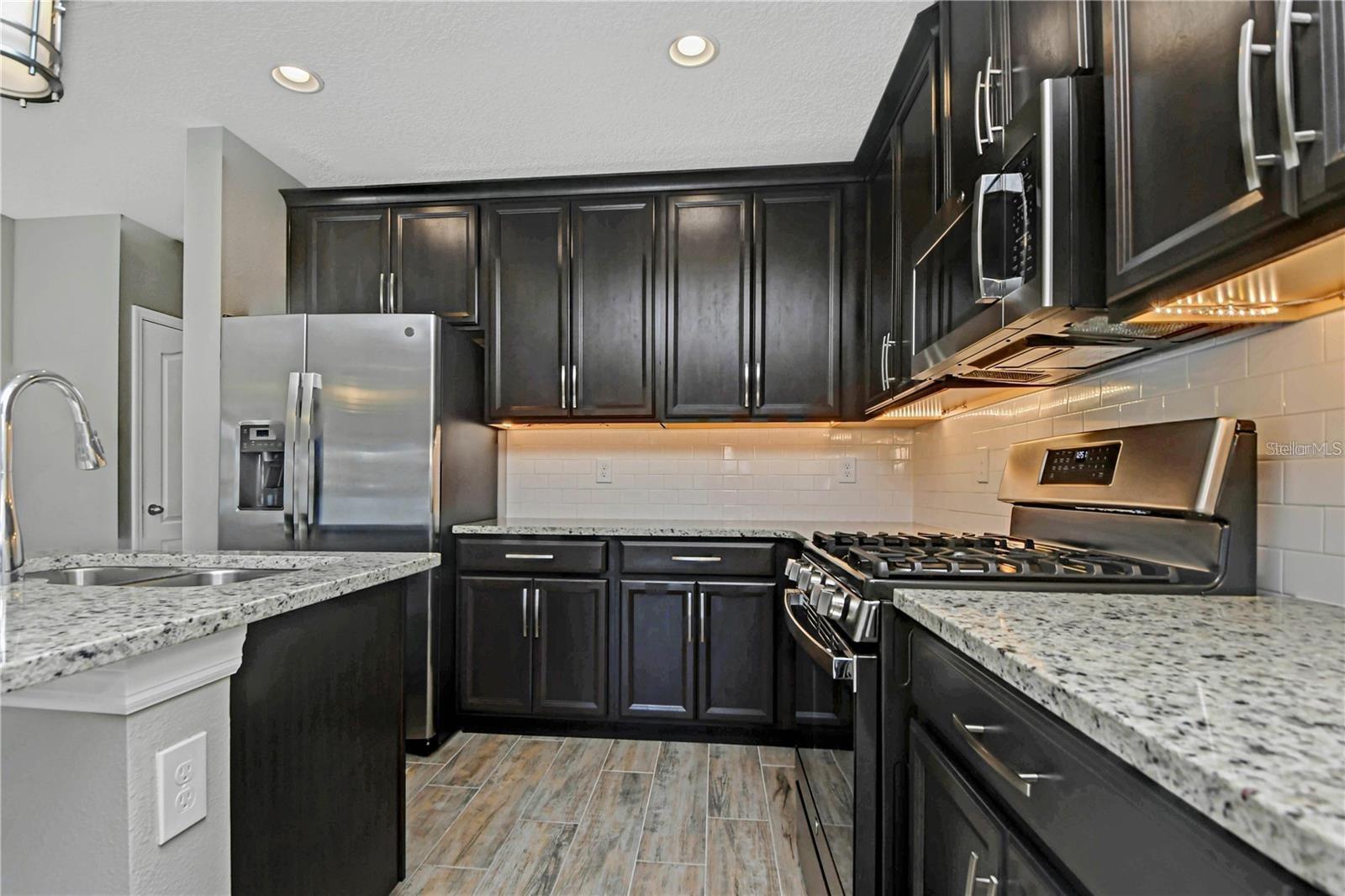 310 CEDAR BARK LN — photo 8