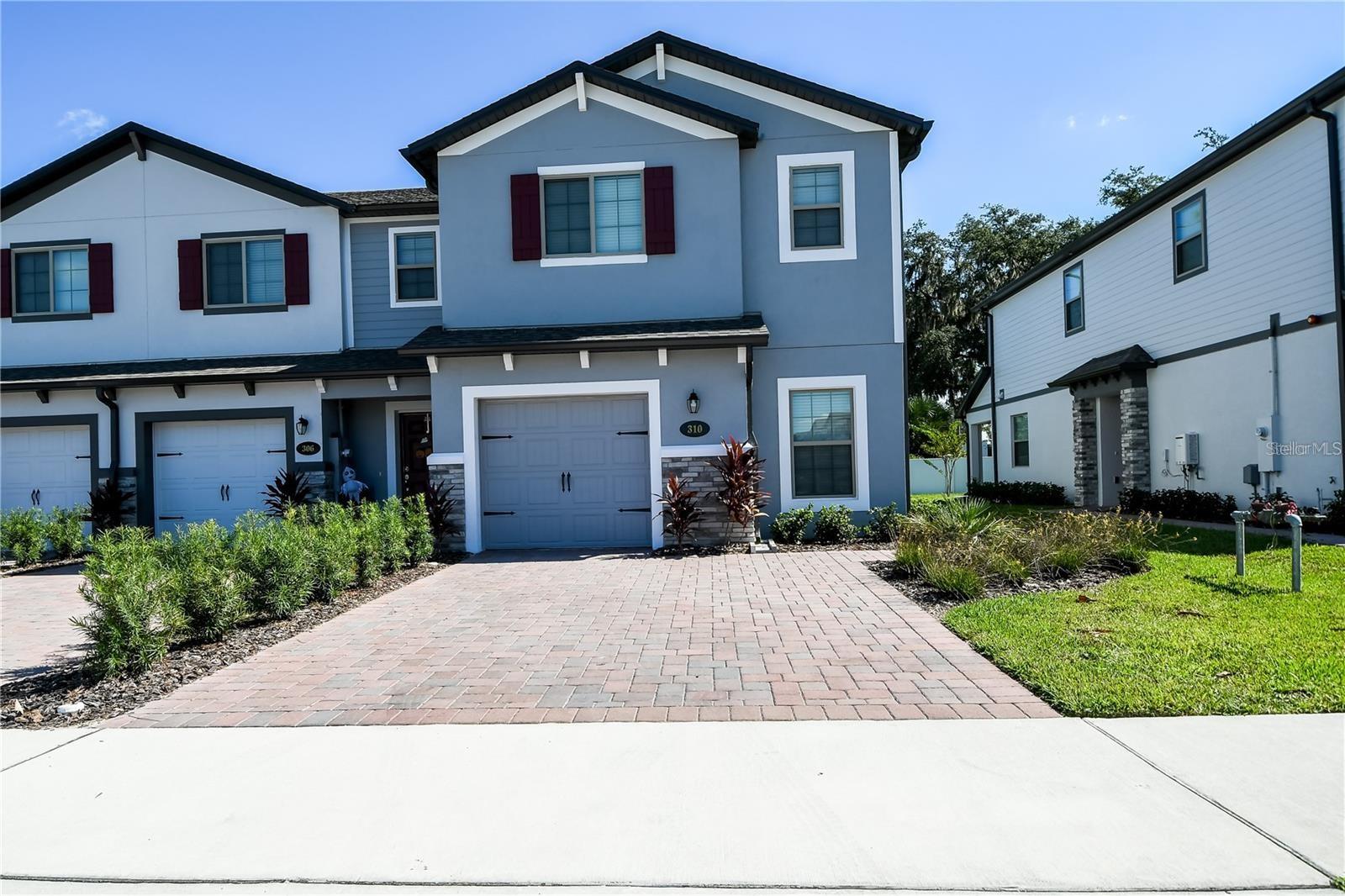 310 CEDAR BARK LN