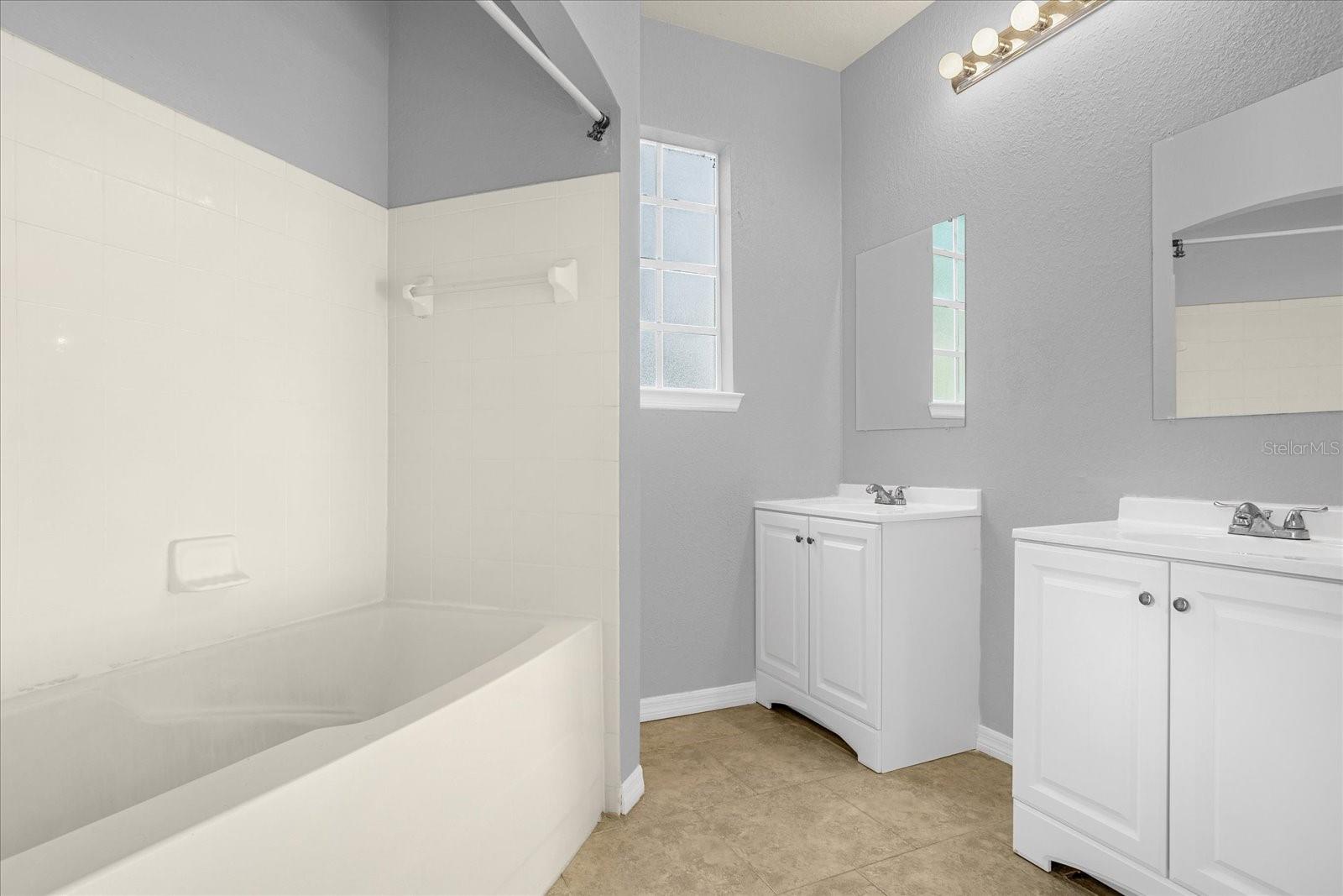 102 VISTA VERDI CIR #100 — photo 12