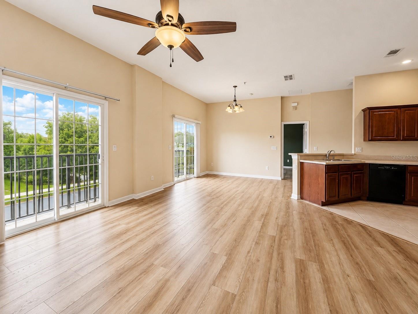 2210 SAN JACINTO CIR — photo 10