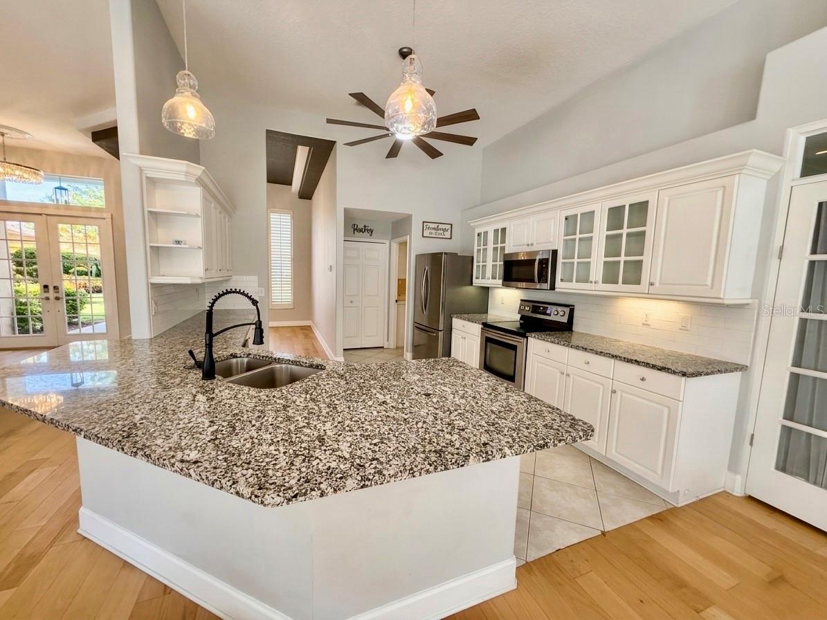 63 BAY LAKE DR — photo 3