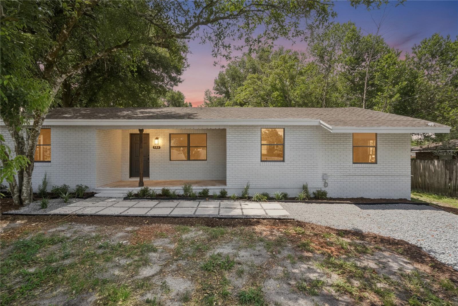 137 LUCERNE DR — photo 2