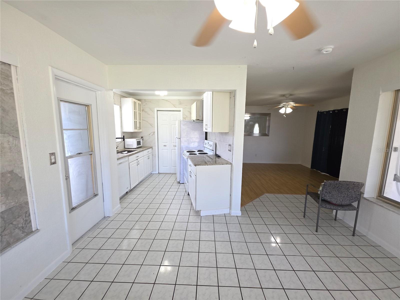 802 CRAWFORD ST — photo 11