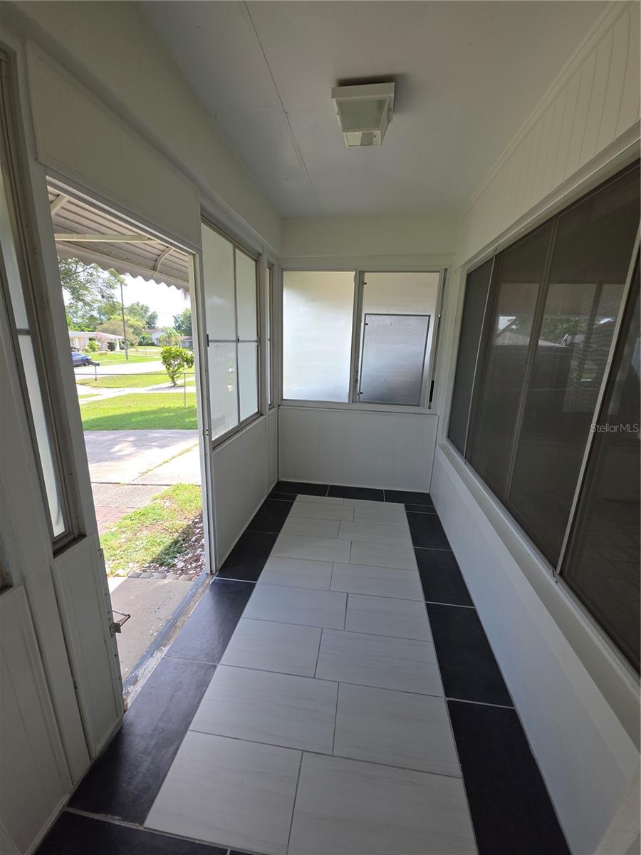 802 CRAWFORD ST — photo 5
