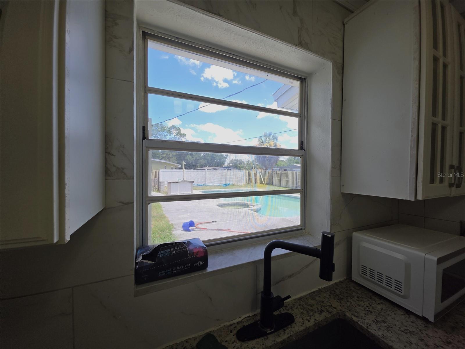 802 CRAWFORD ST — photo 9