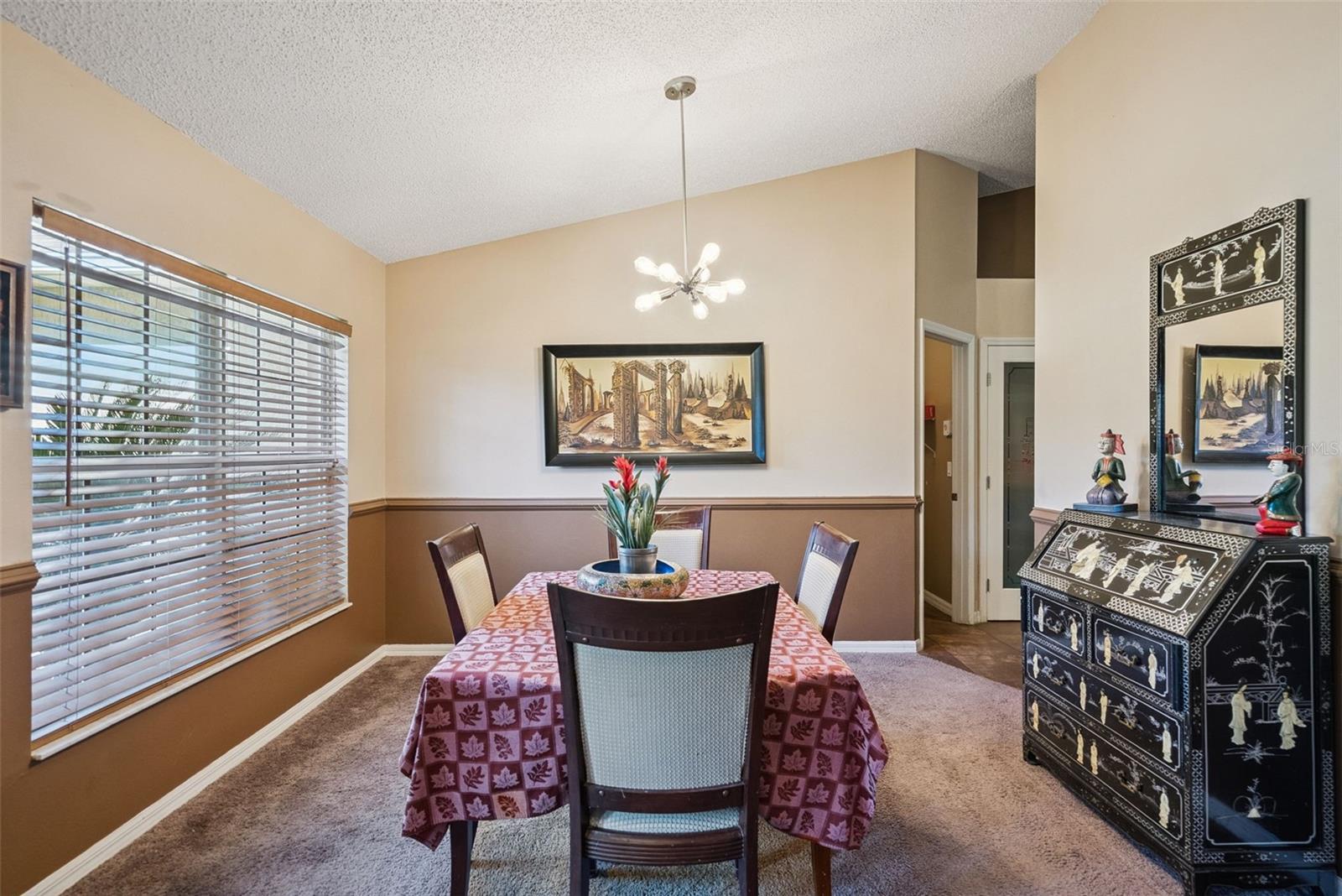 1560 GRAY CT — photo 8
