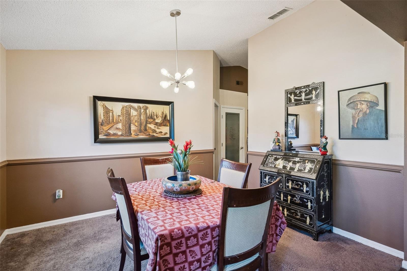 1560 GRAY CT — photo 10