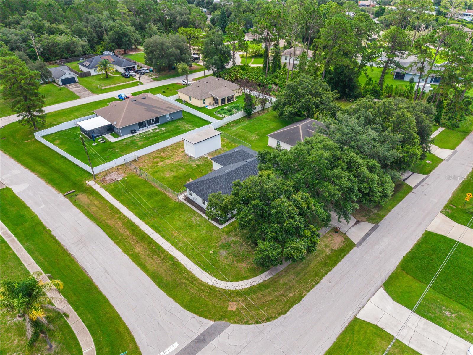 2570 COACHMAN DR — photo 10