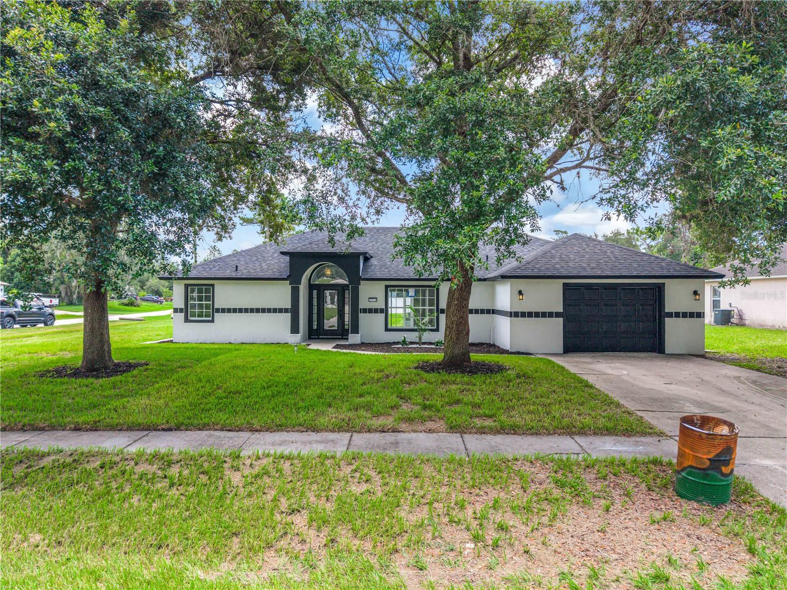 2570 COACHMAN DR
