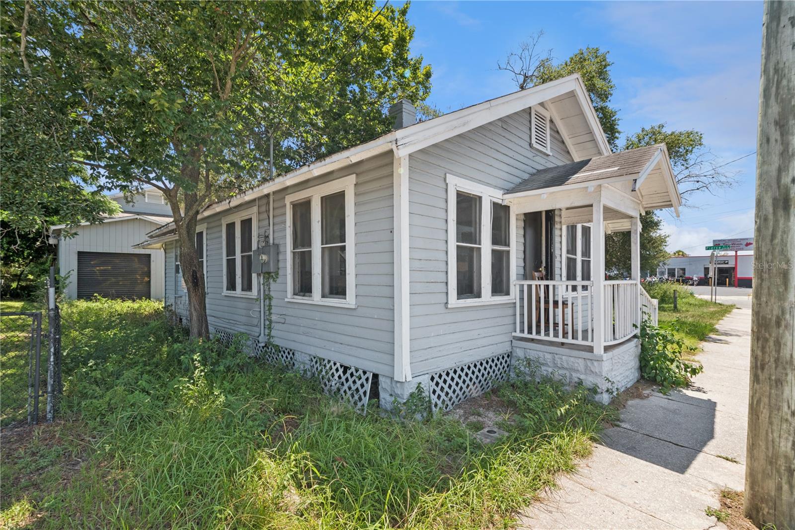 821 N RIDGEWOOD AVE — photo 2