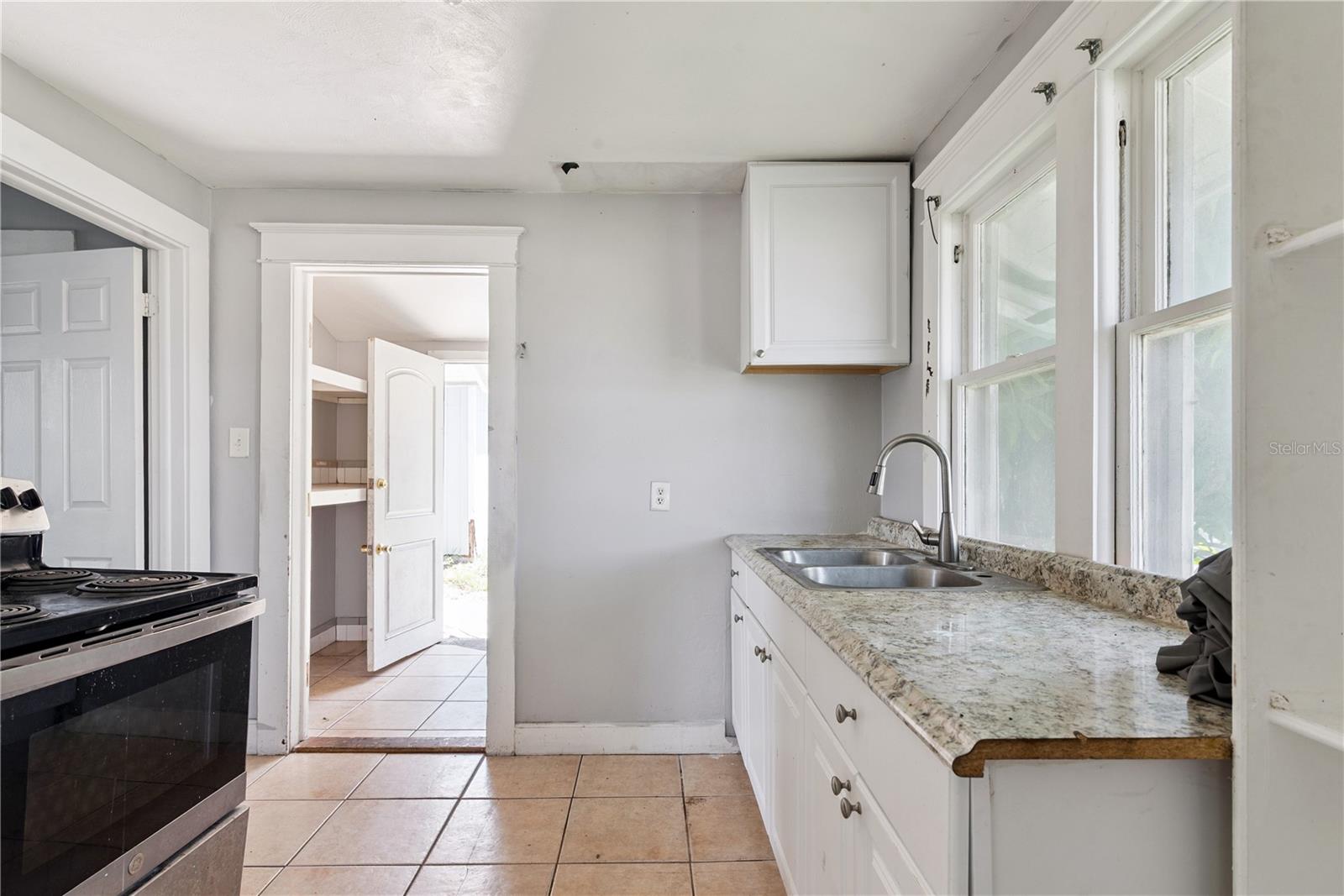 821 N RIDGEWOOD AVE — photo 9