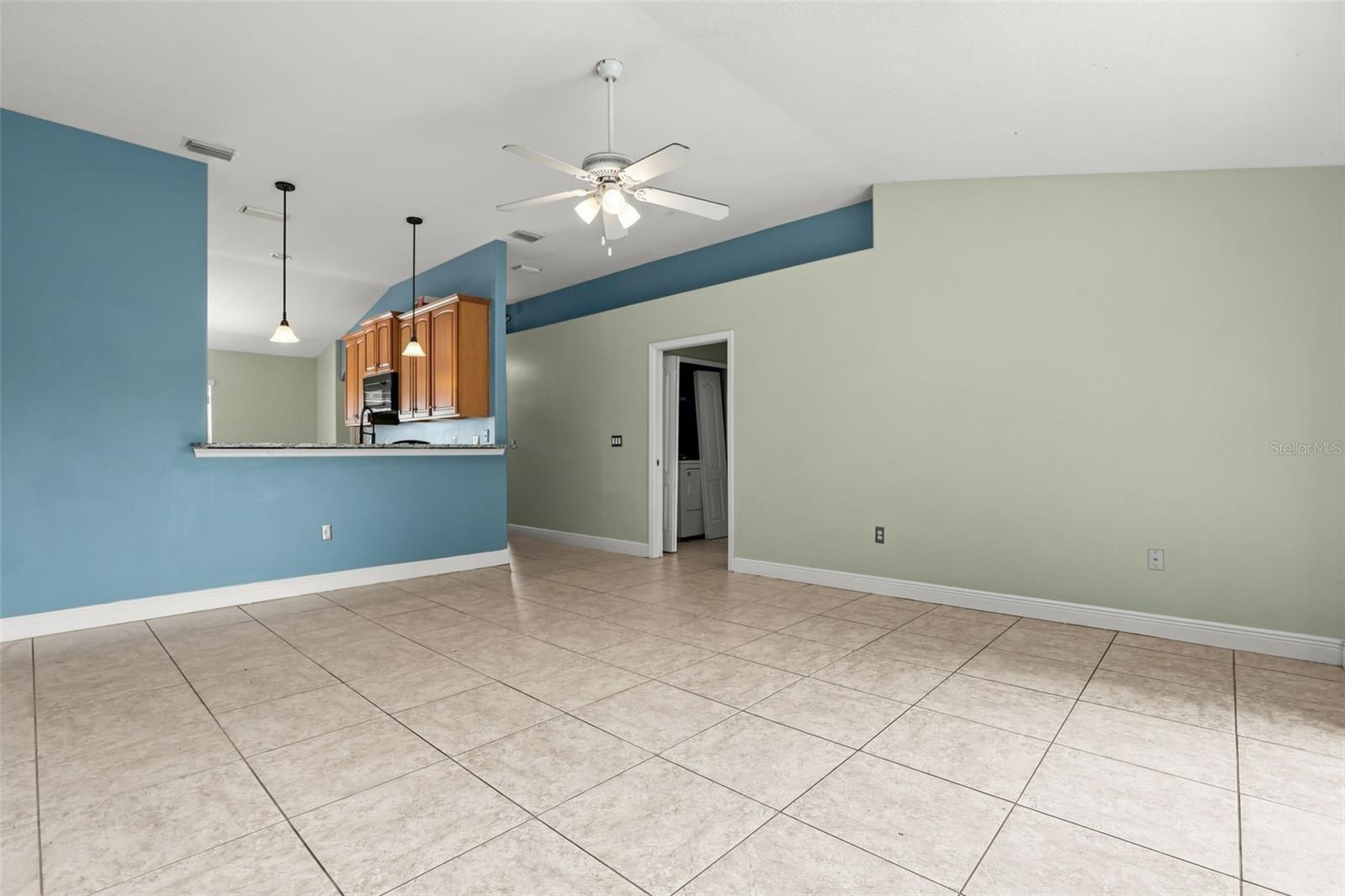 2063 MONTEREY DR — photo 9