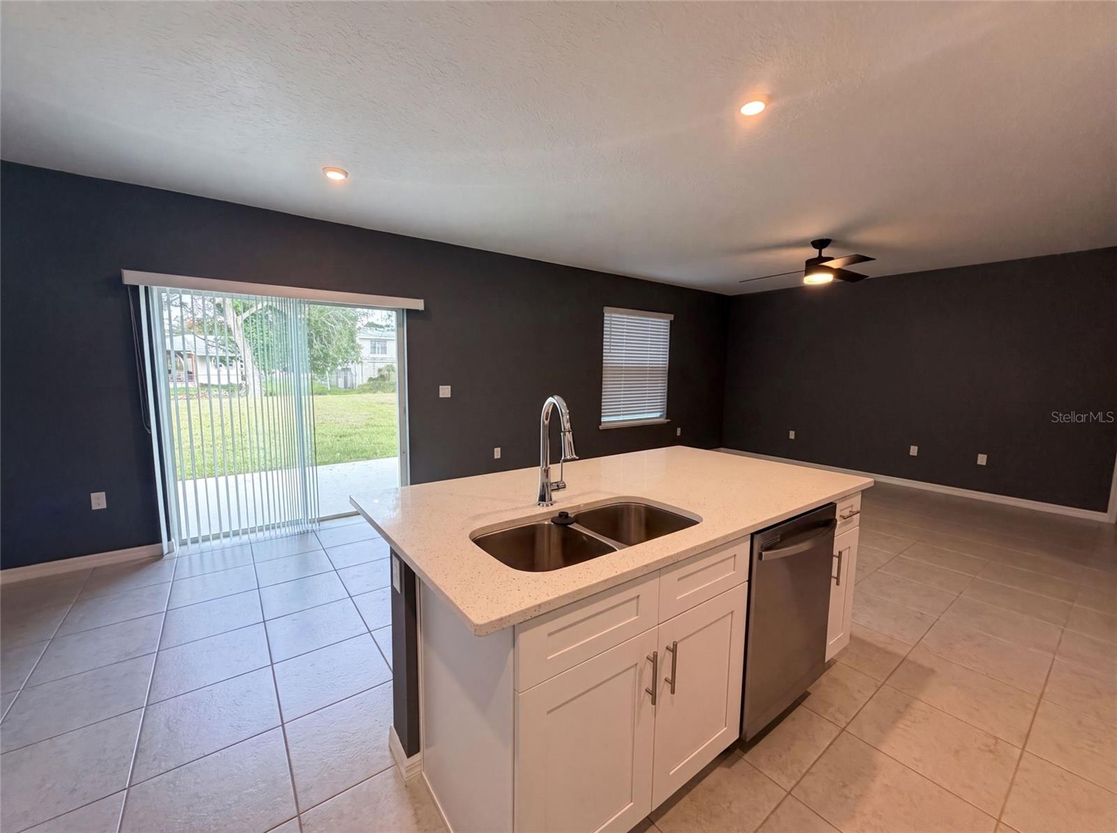 1443 GENERAL CUSTER AVE — photo 8