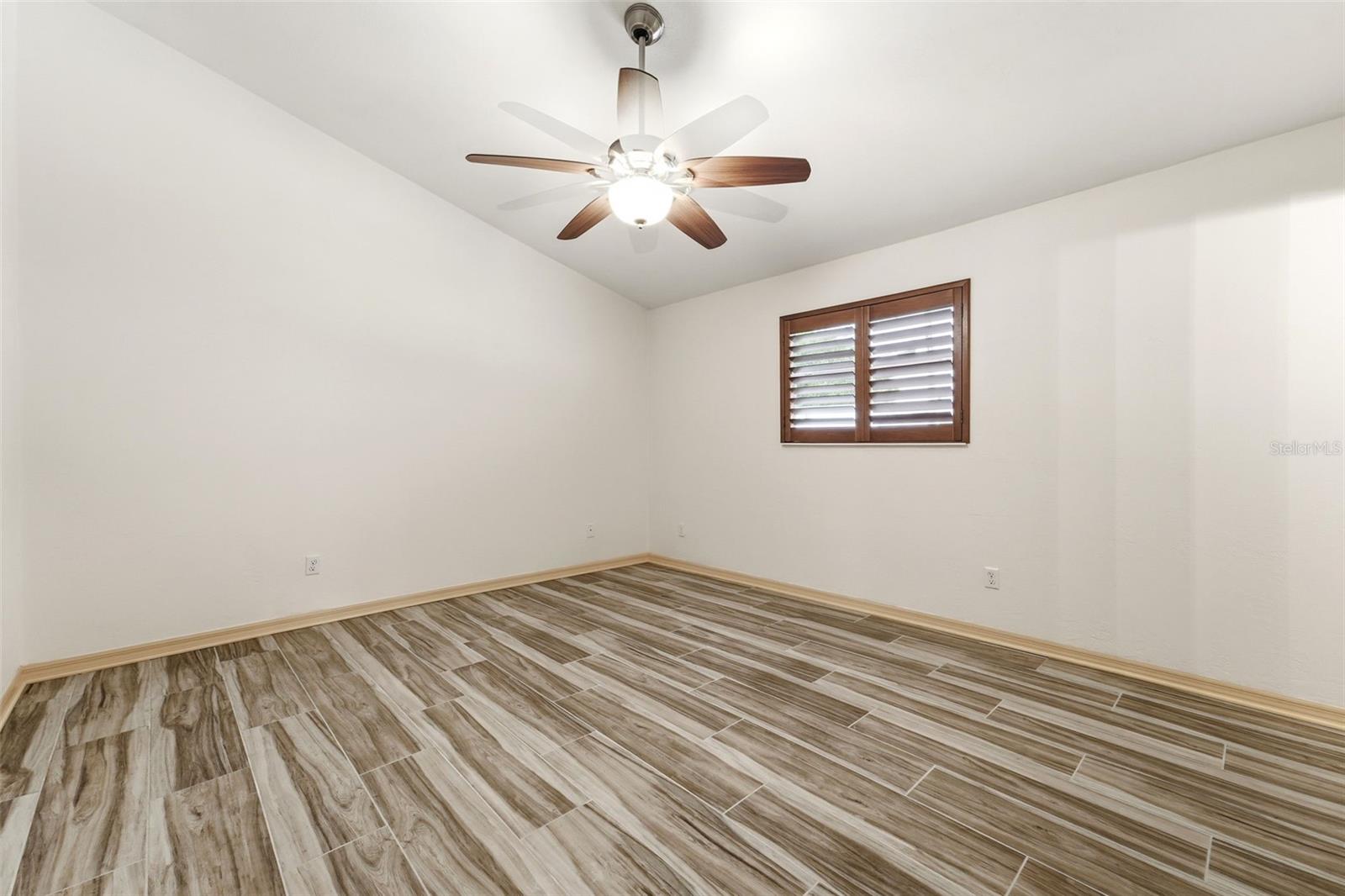 59 CRESTWOOD CIR — photo 11