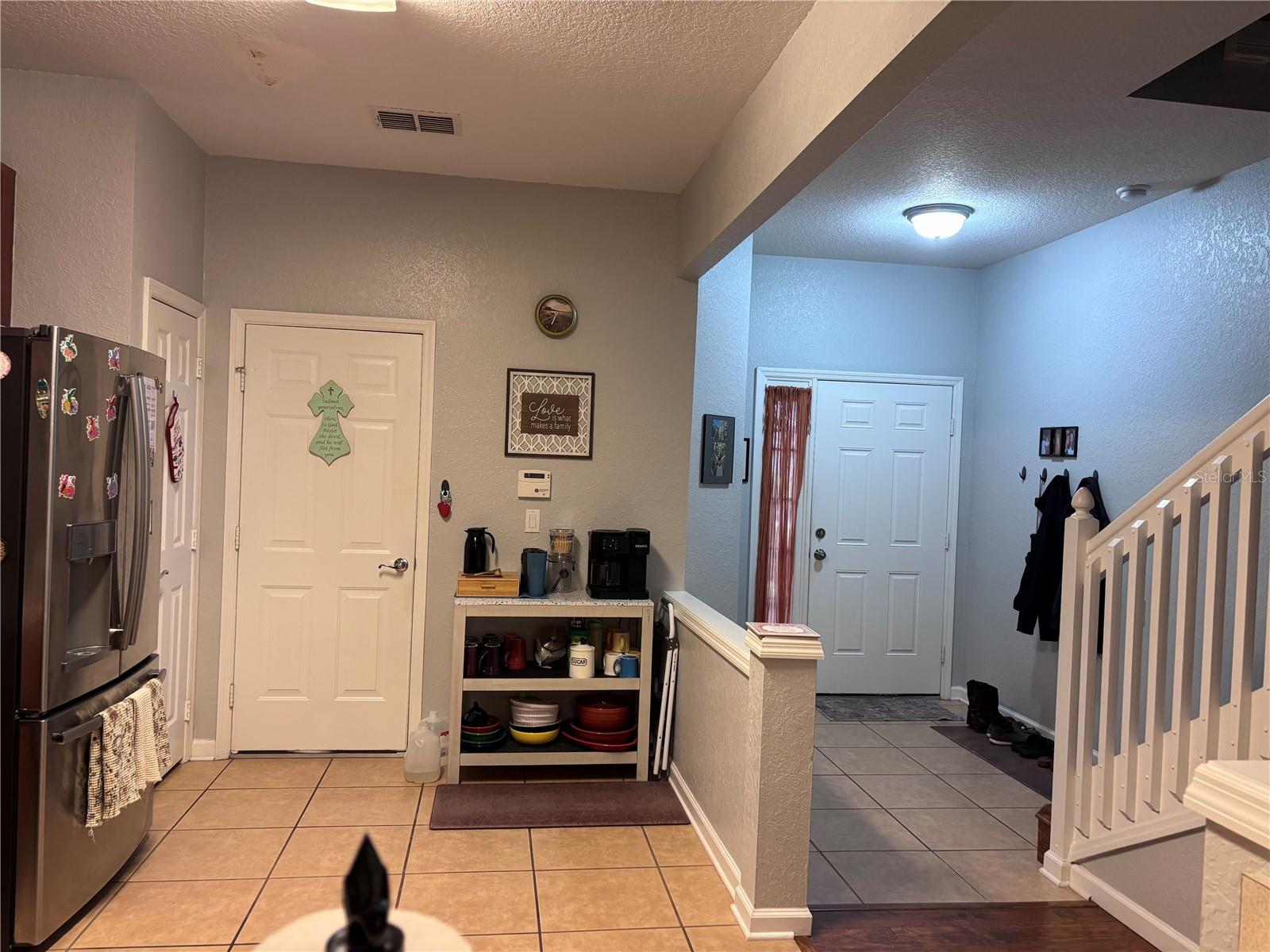 1121 LOYOLA CT — photo 6