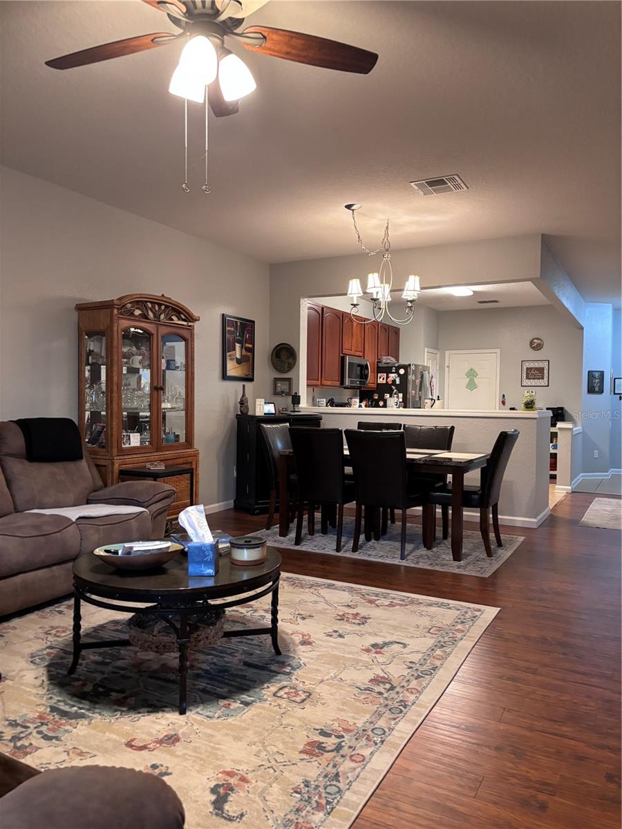 1121 LOYOLA CT — photo 7