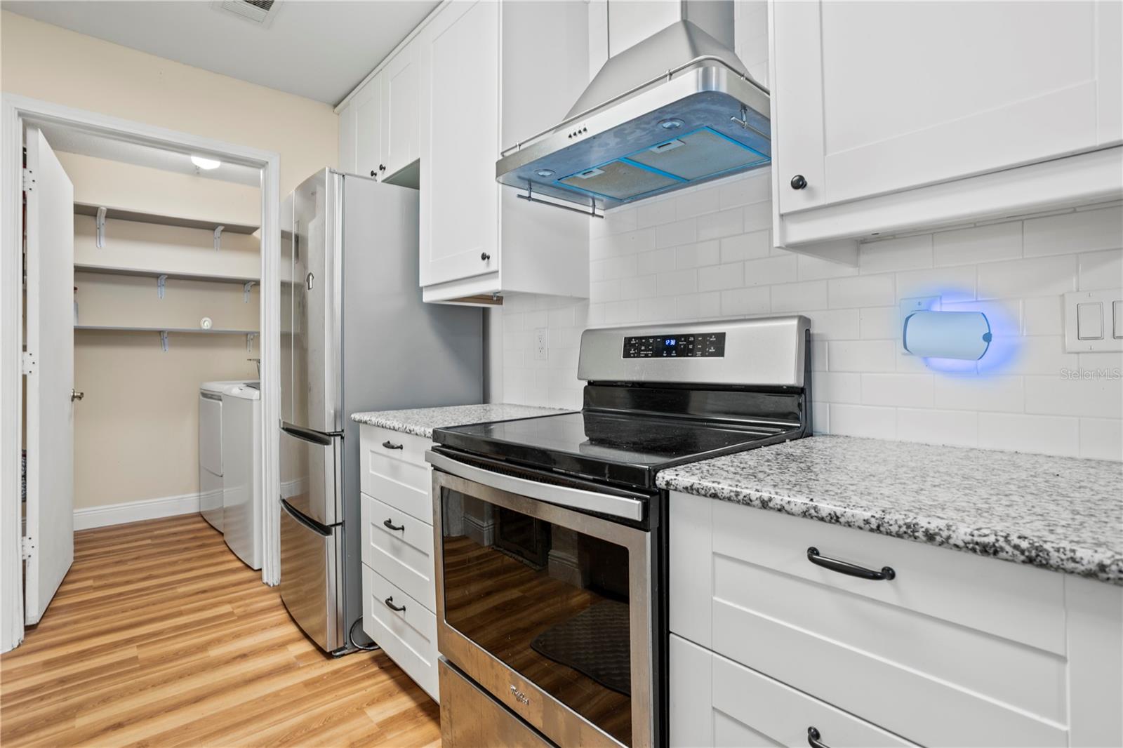 2504 GRASSY POINT DR #100 — photo 12