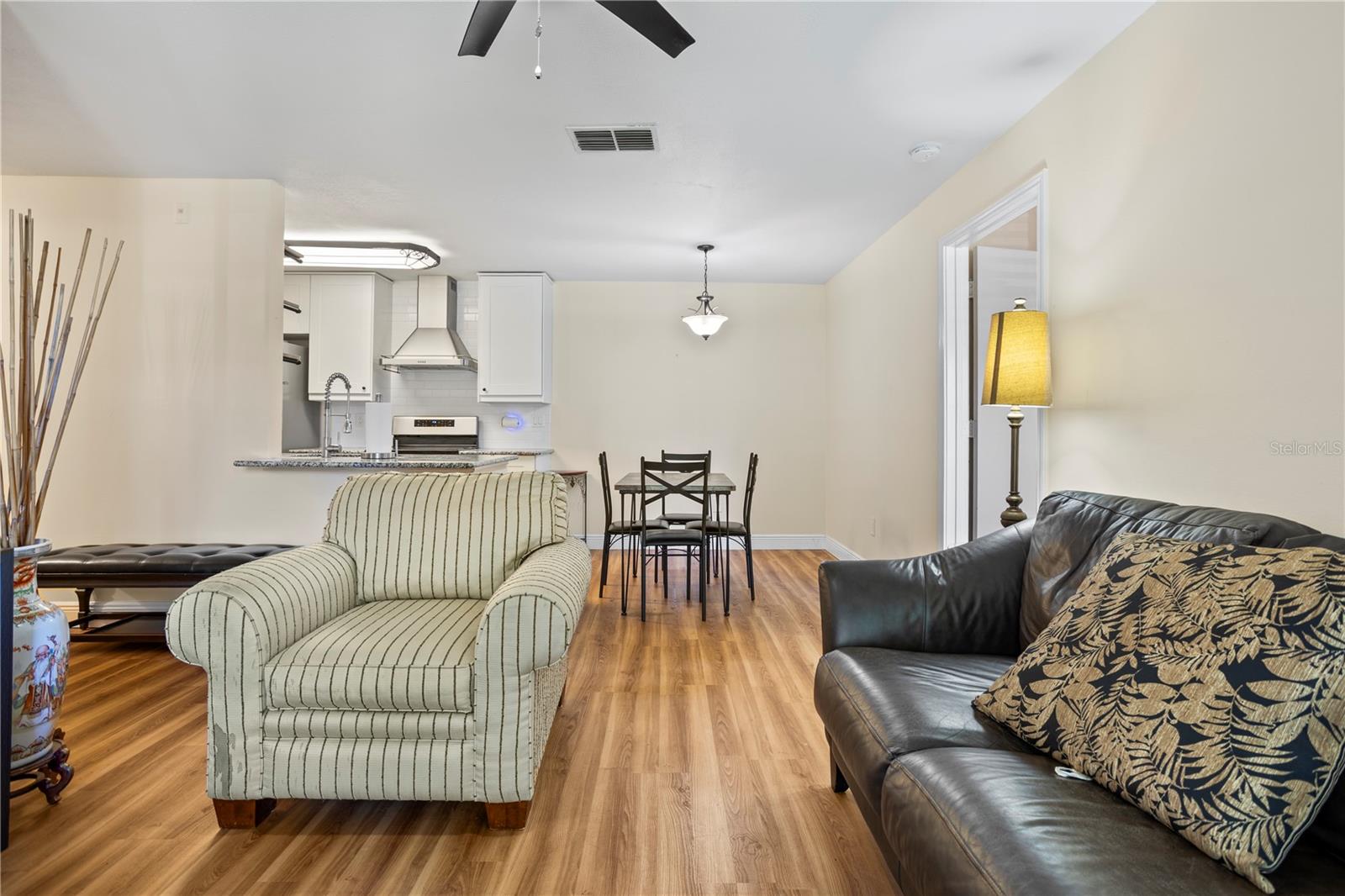 2504 GRASSY POINT DR #100 — photo 5
