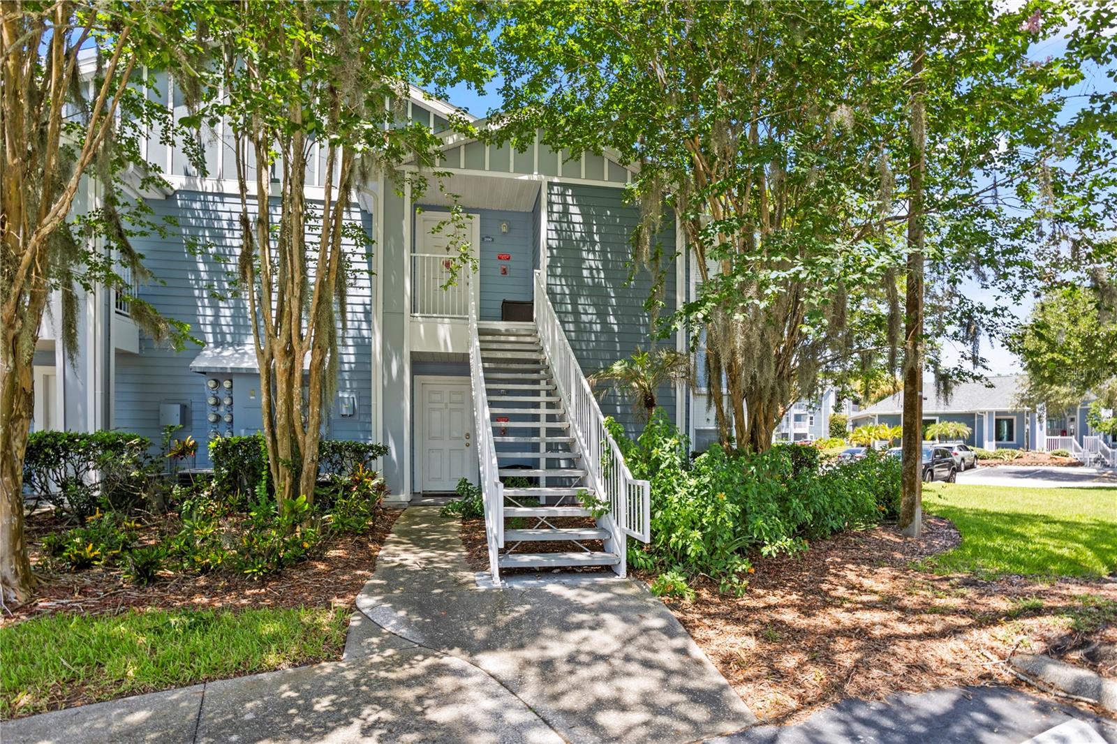 2504 GRASSY POINT DR #100