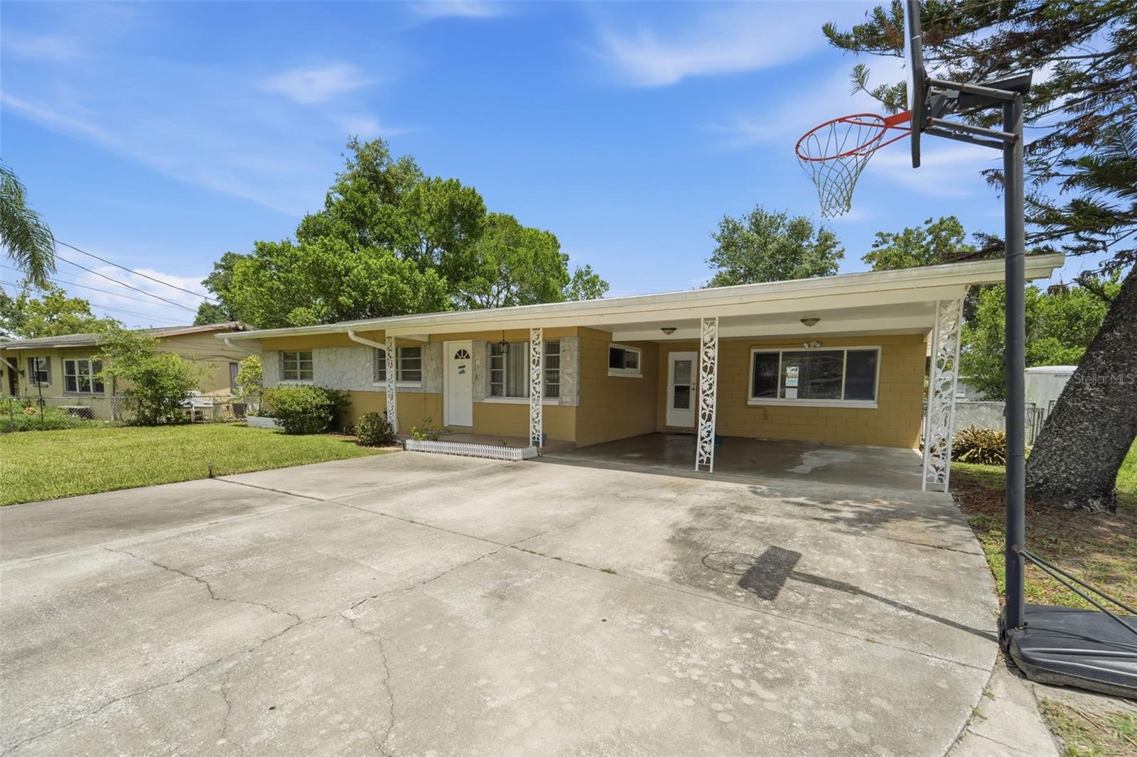 123 E LAKE MARY DR — photo 3