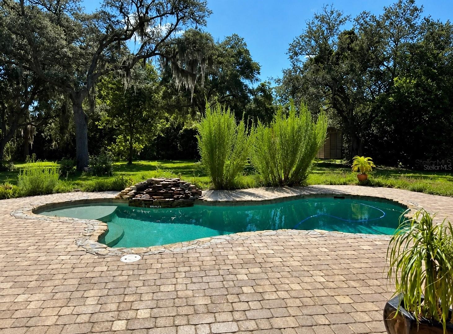 1521 SHADOW PINES DR — photo 4