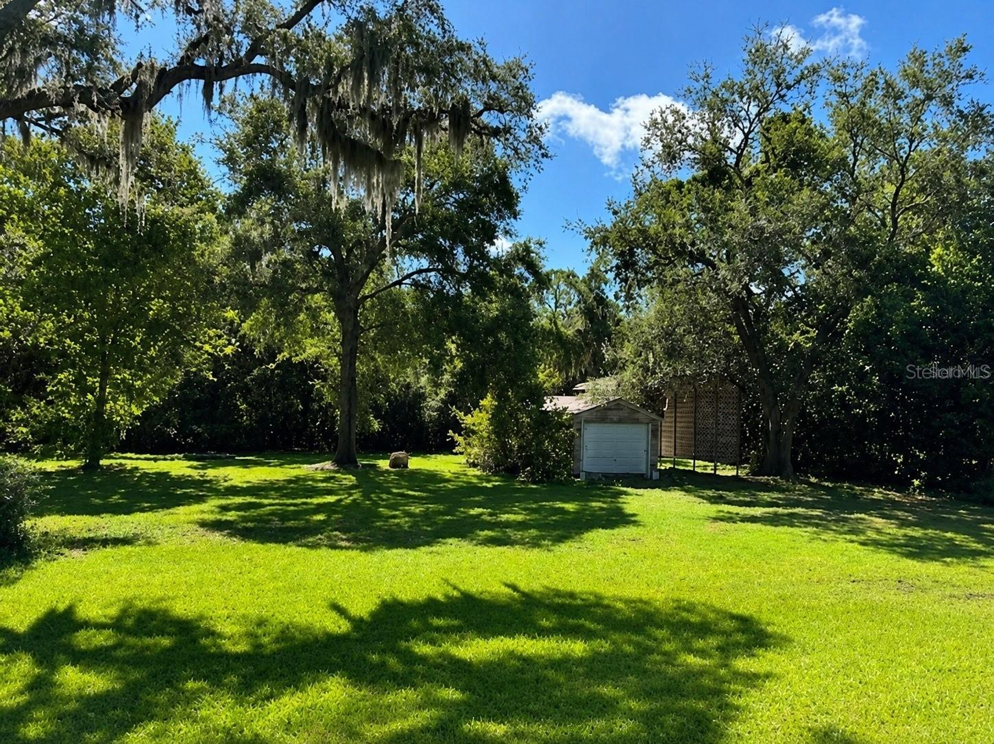 1521 SHADOW PINES DR — photo 8