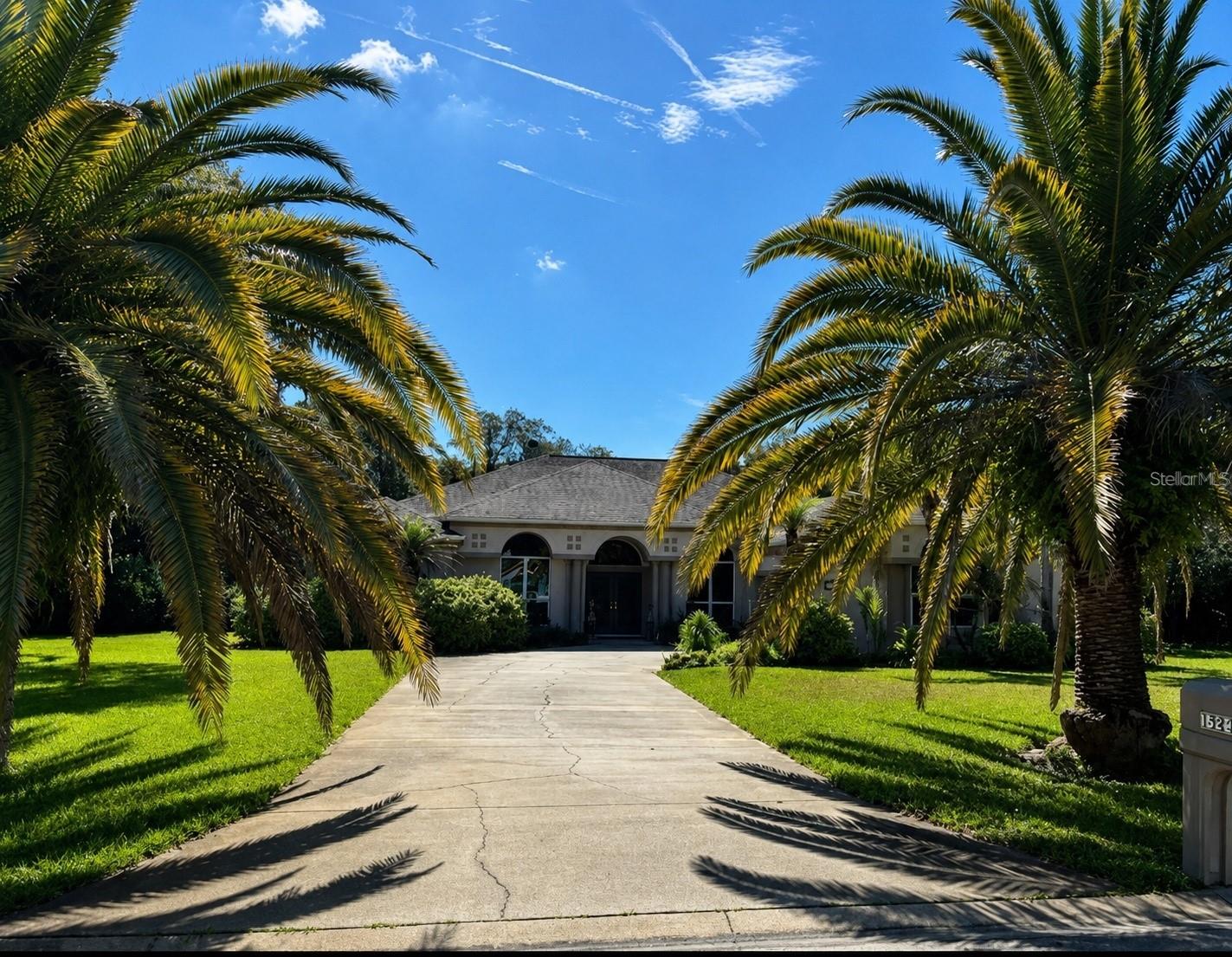 1521 SHADOW PINES DR