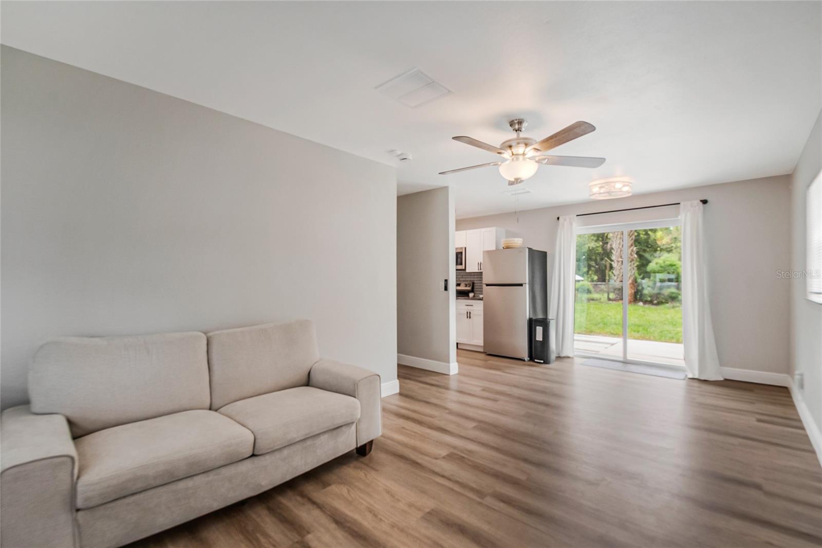 211 WOODMERE BLVD — photo 2