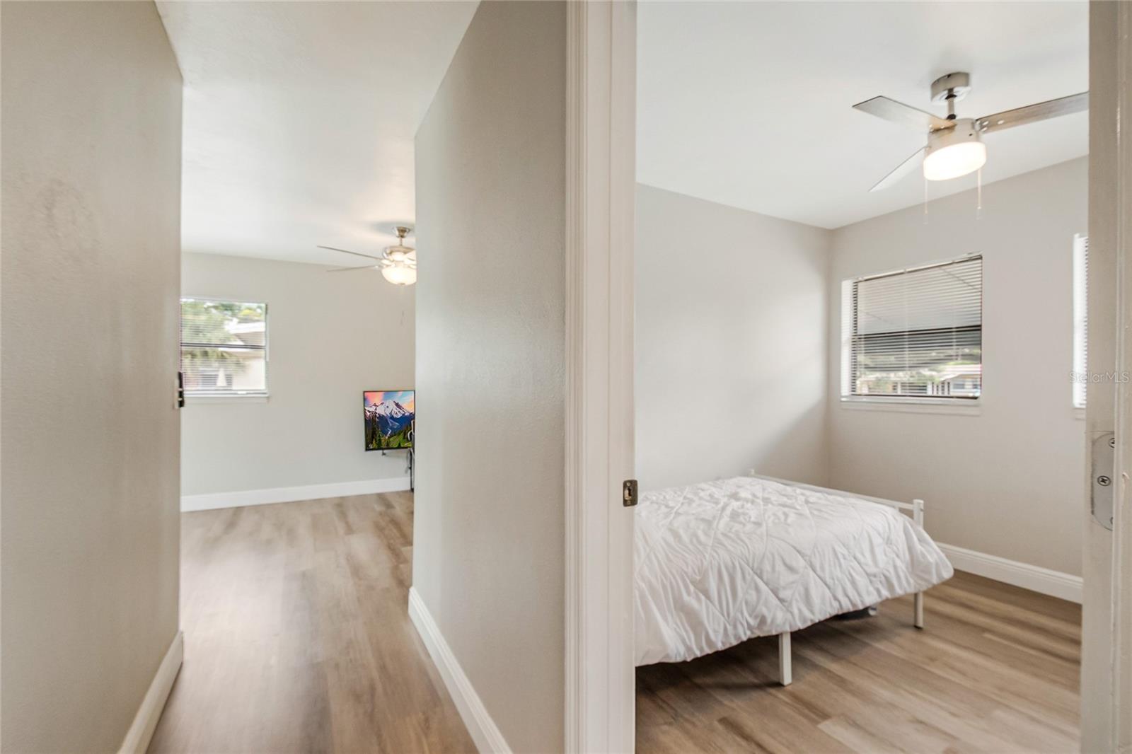 211 WOODMERE BLVD — photo 12