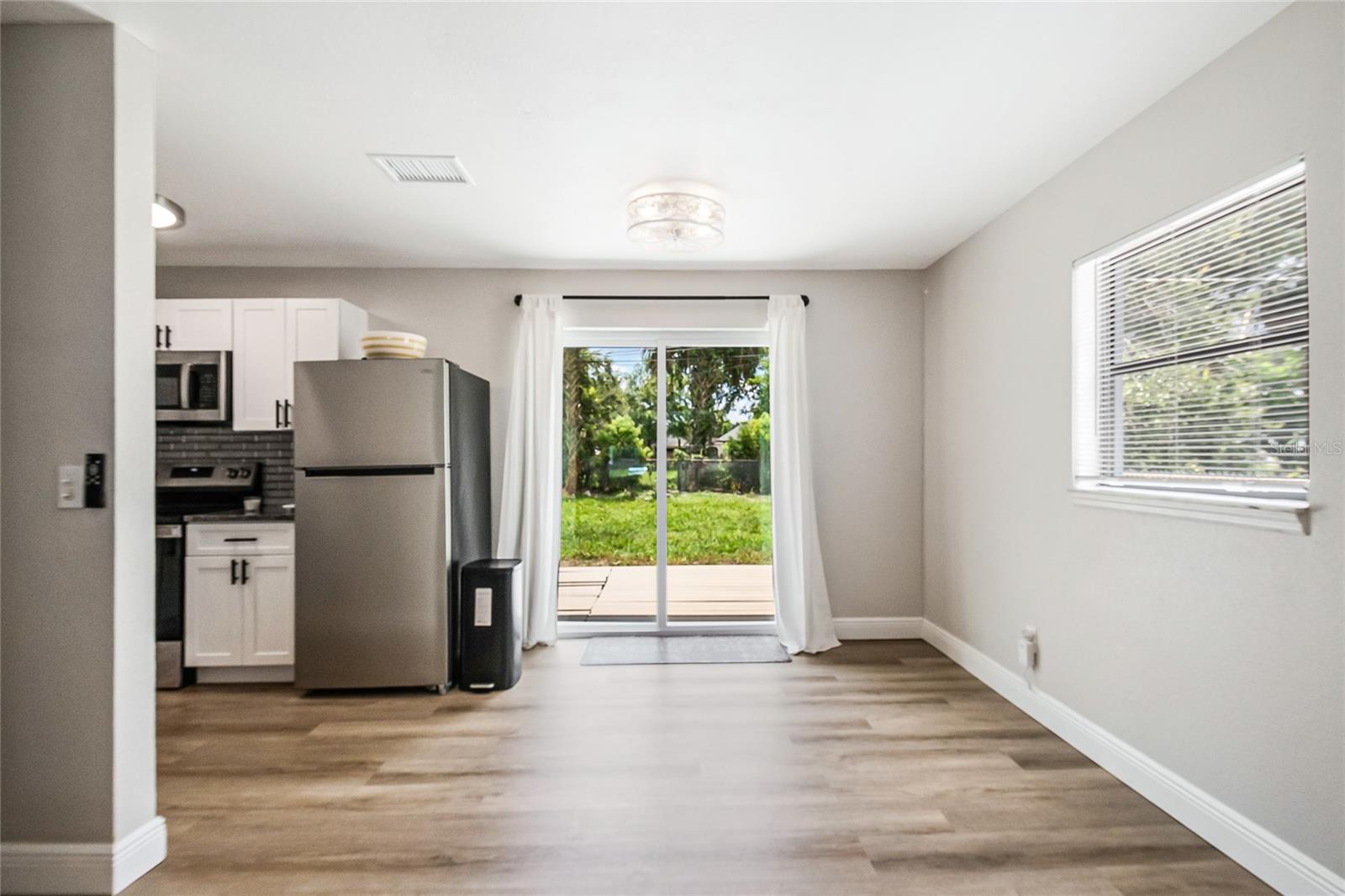 211 WOODMERE BLVD — photo 8
