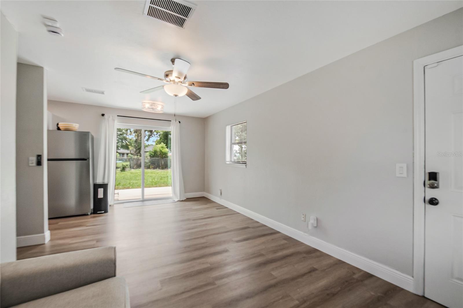 211 WOODMERE BLVD — photo 9
