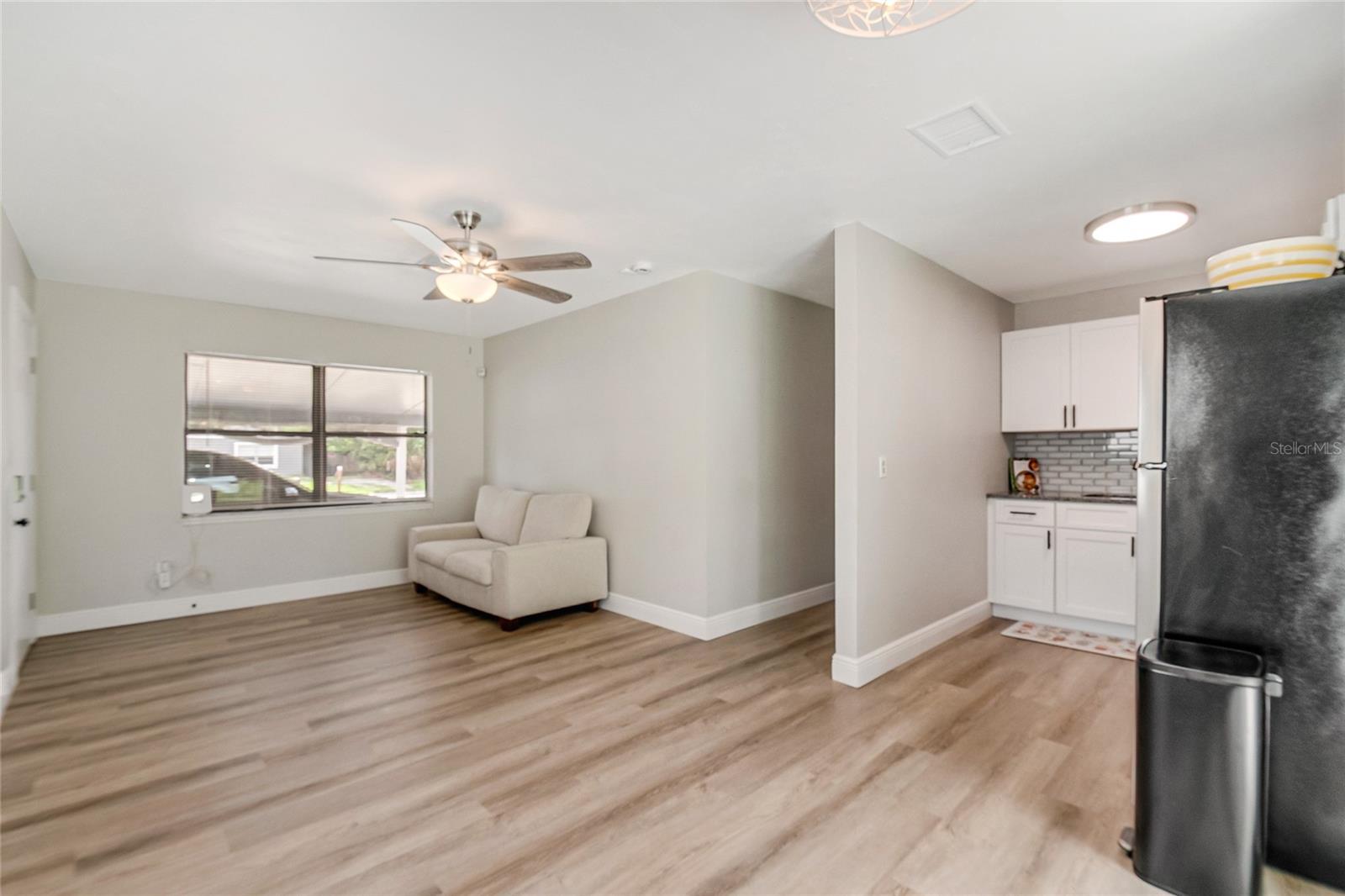 211 WOODMERE BLVD — photo 10