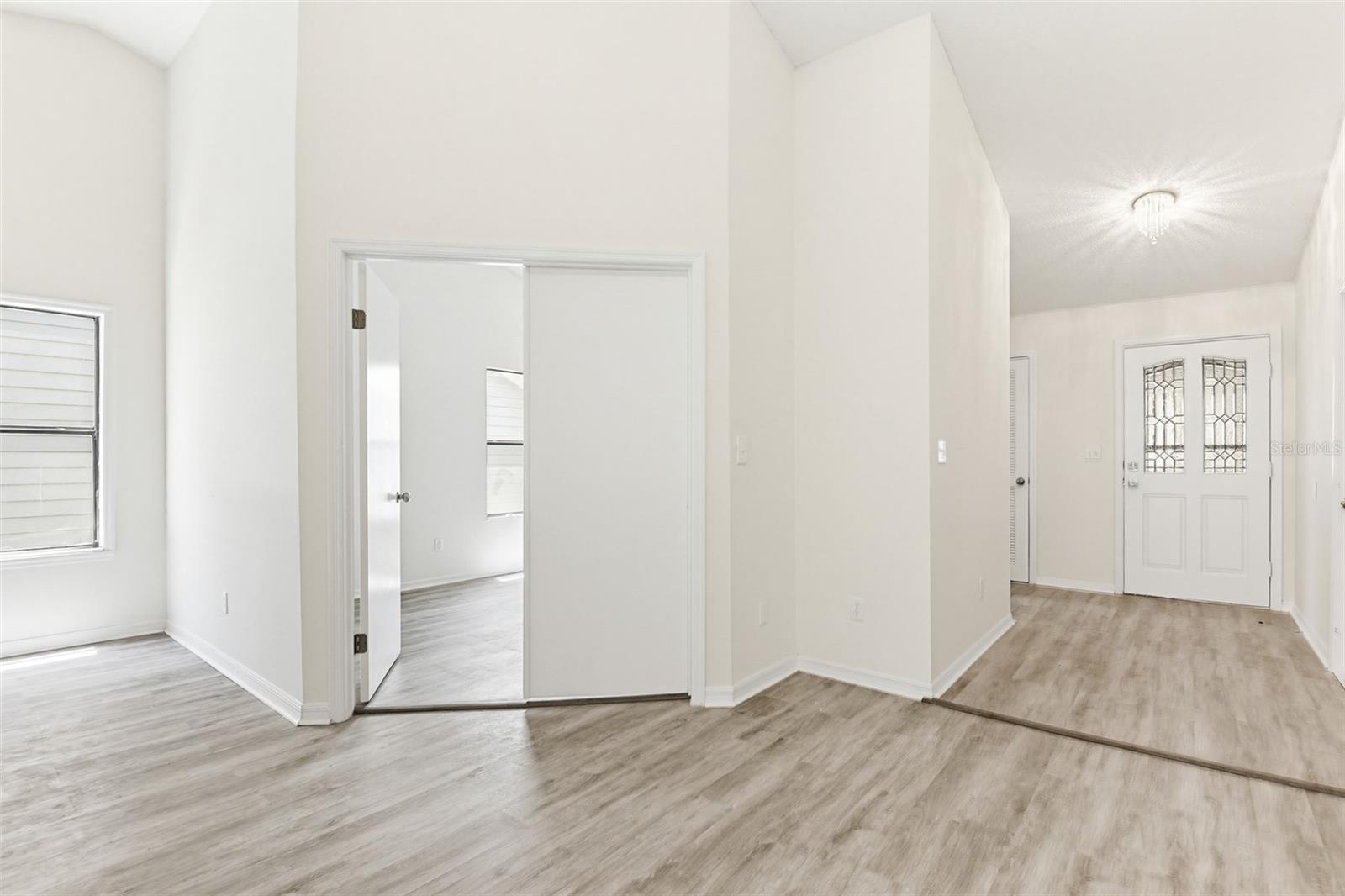 756 PINE SHORES CIR — photo 4
