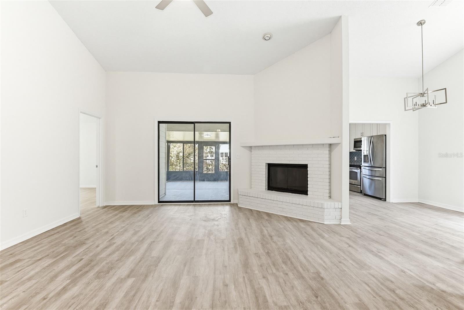 756 PINE SHORES CIR — photo 5