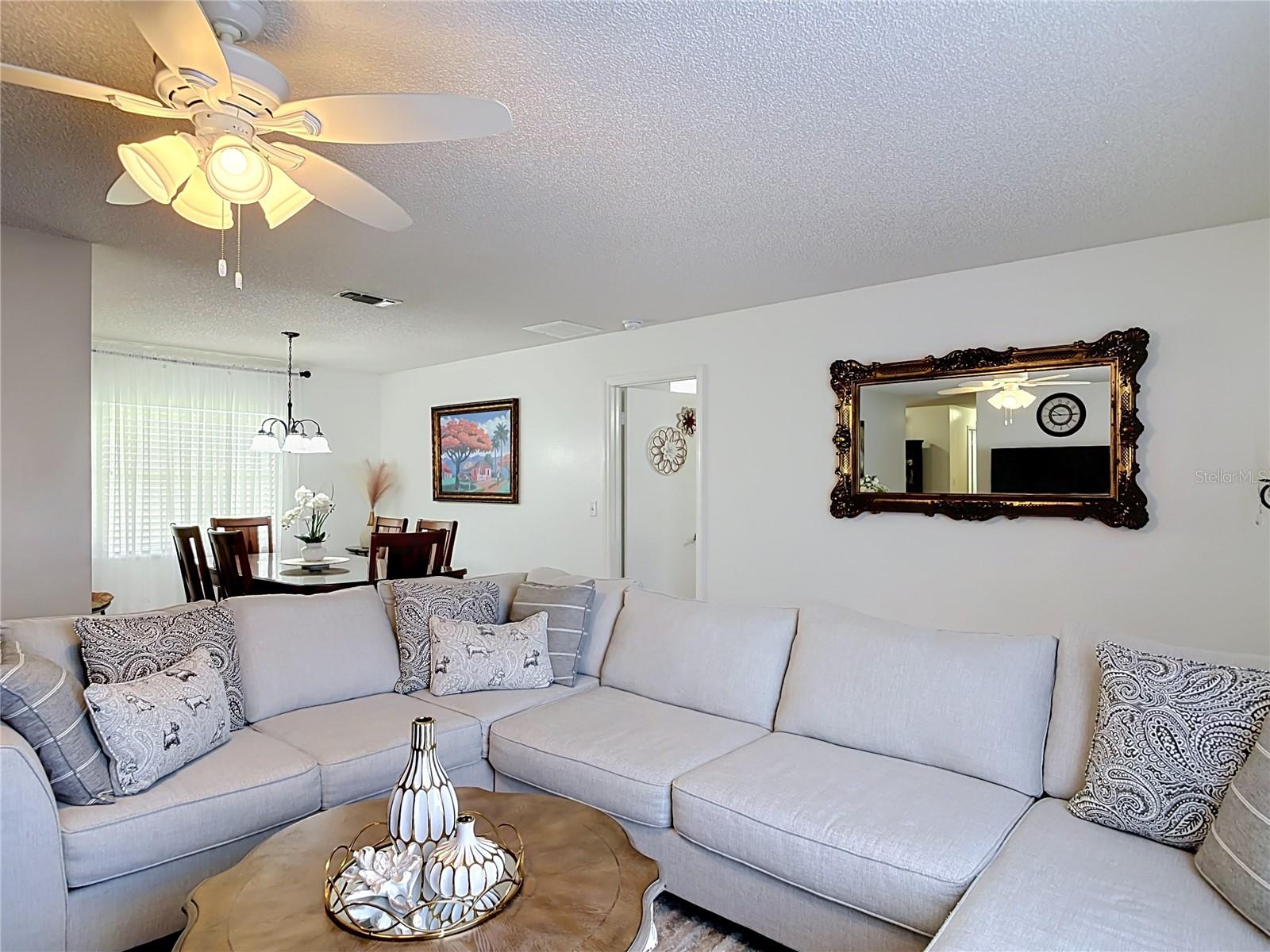 1535 LAVILLA ST — photo 4