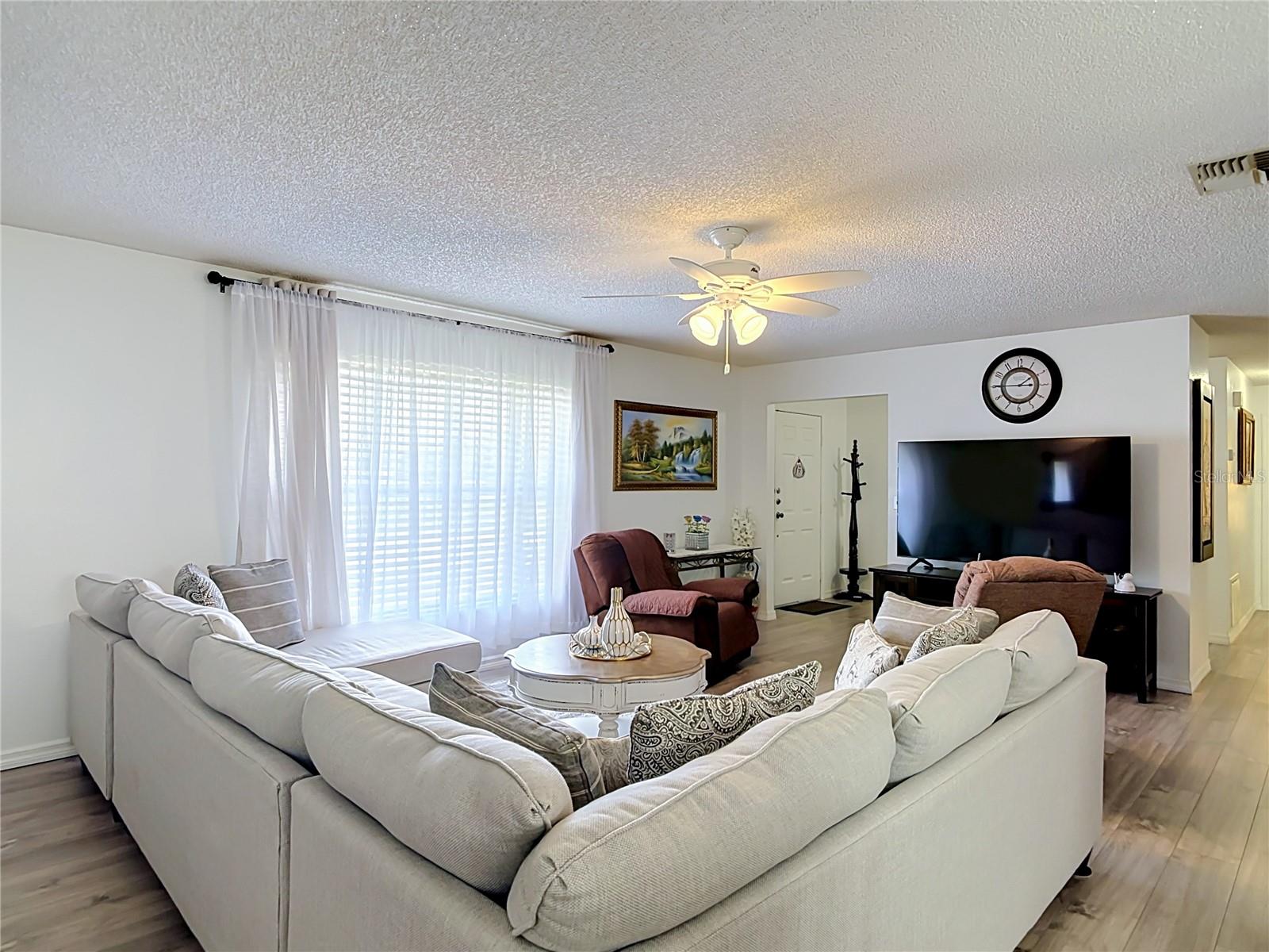 1535 LAVILLA ST — photo 7