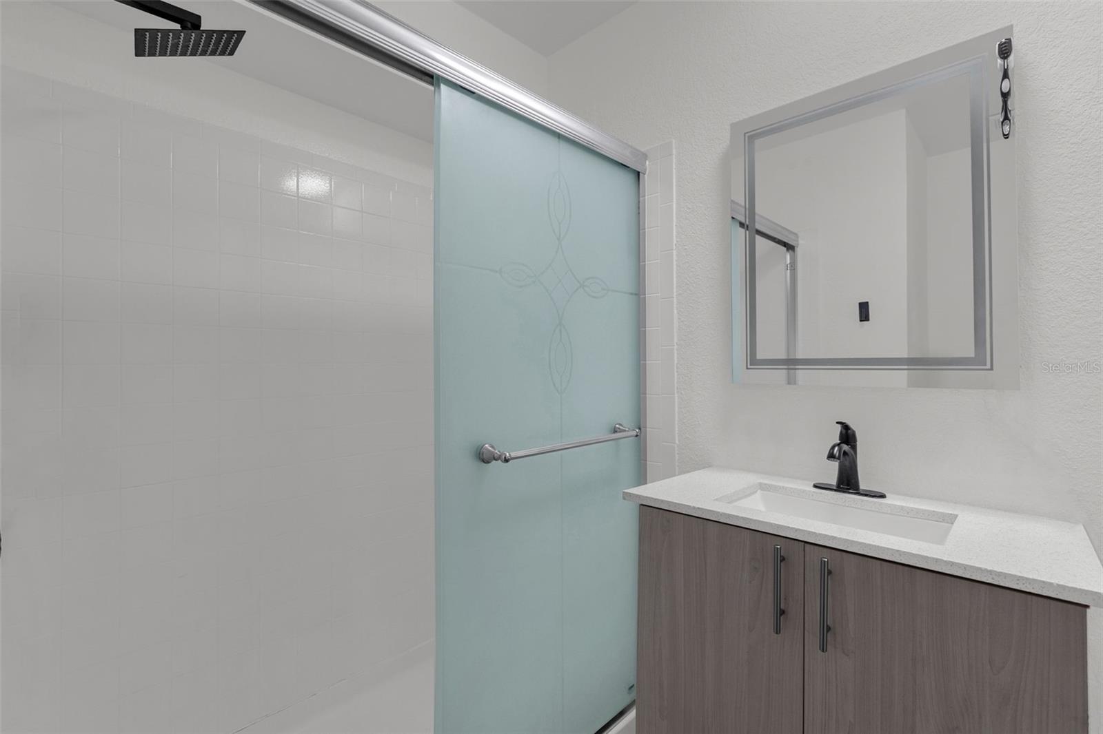 3987 VERSAILLES DR #3987F — photo 8