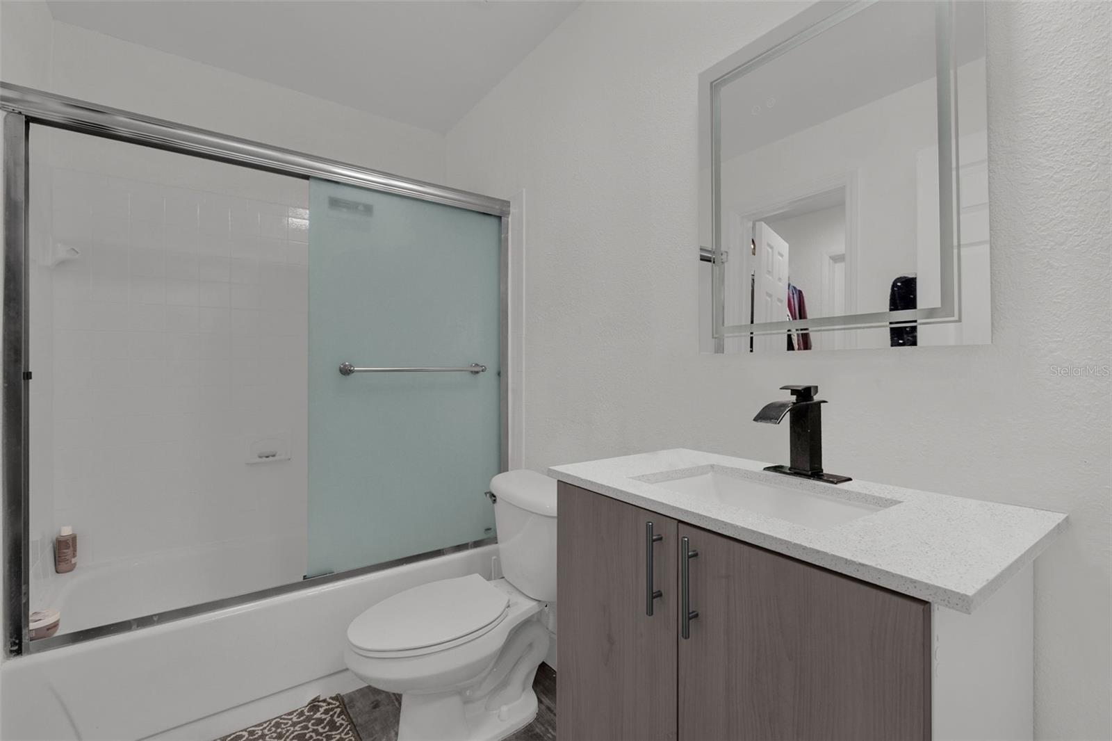 3987 VERSAILLES DR #3987F — photo 9