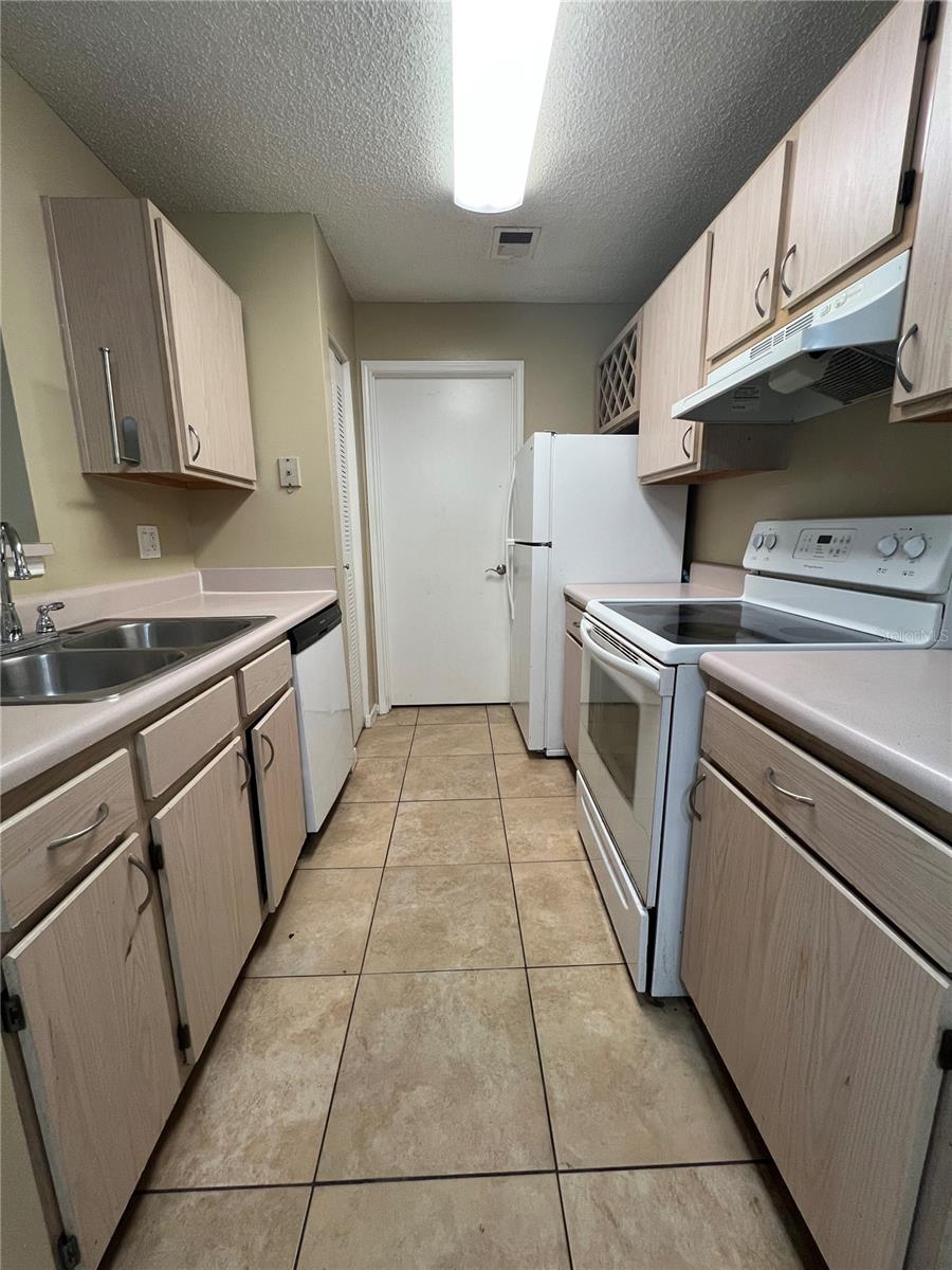 709 SECRET HARBOR LN #207 — photo 5