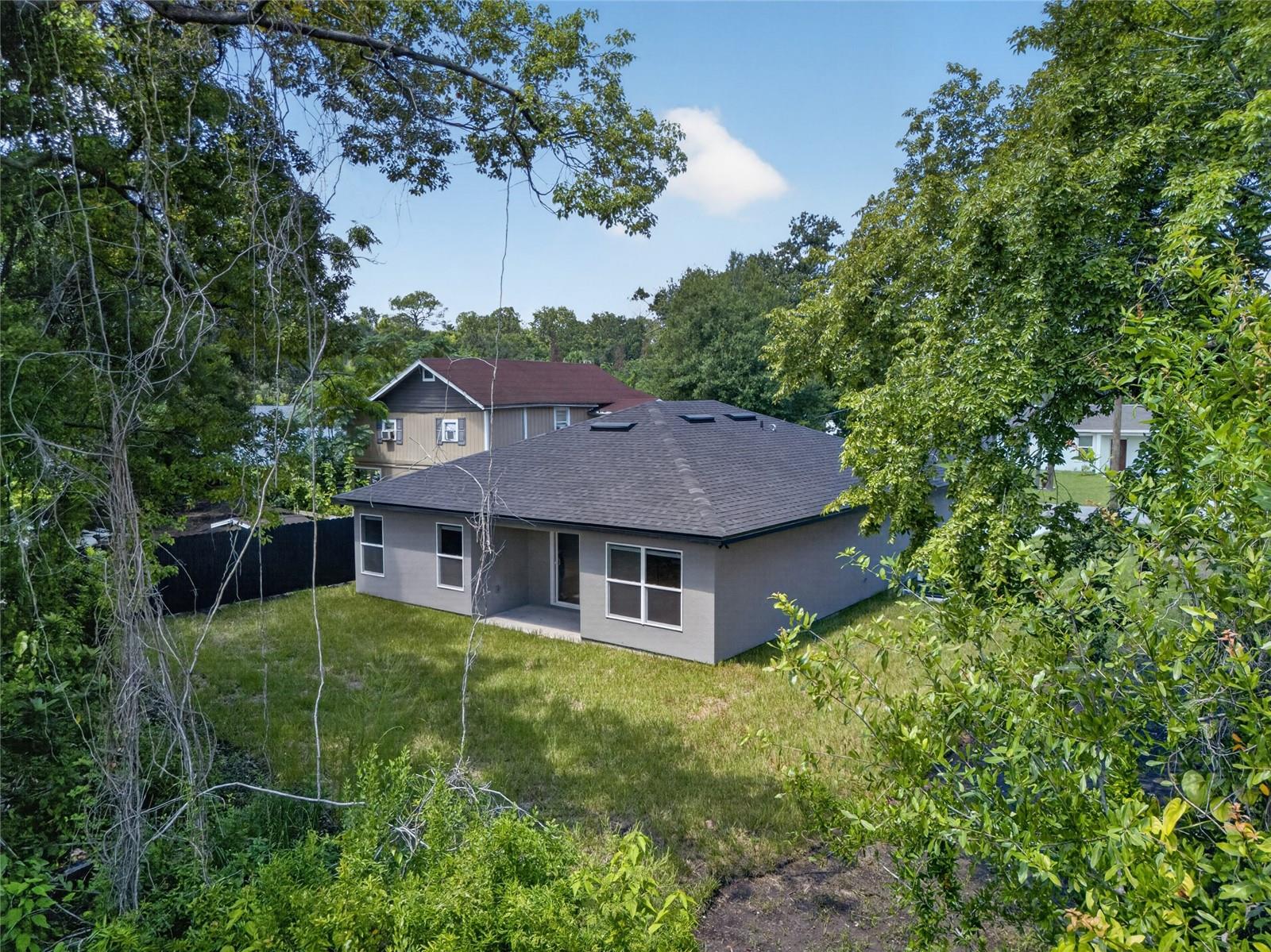2225 MCCARTHY AVE — photo 8