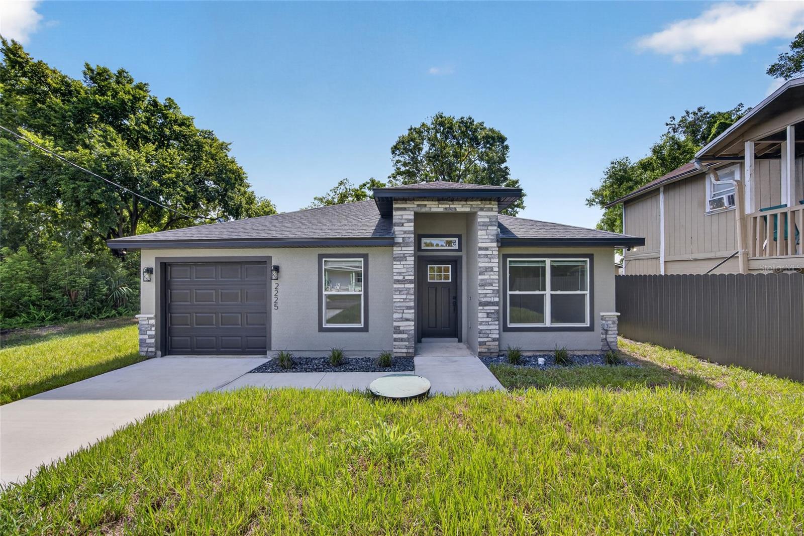 2225 MCCARTHY AVE