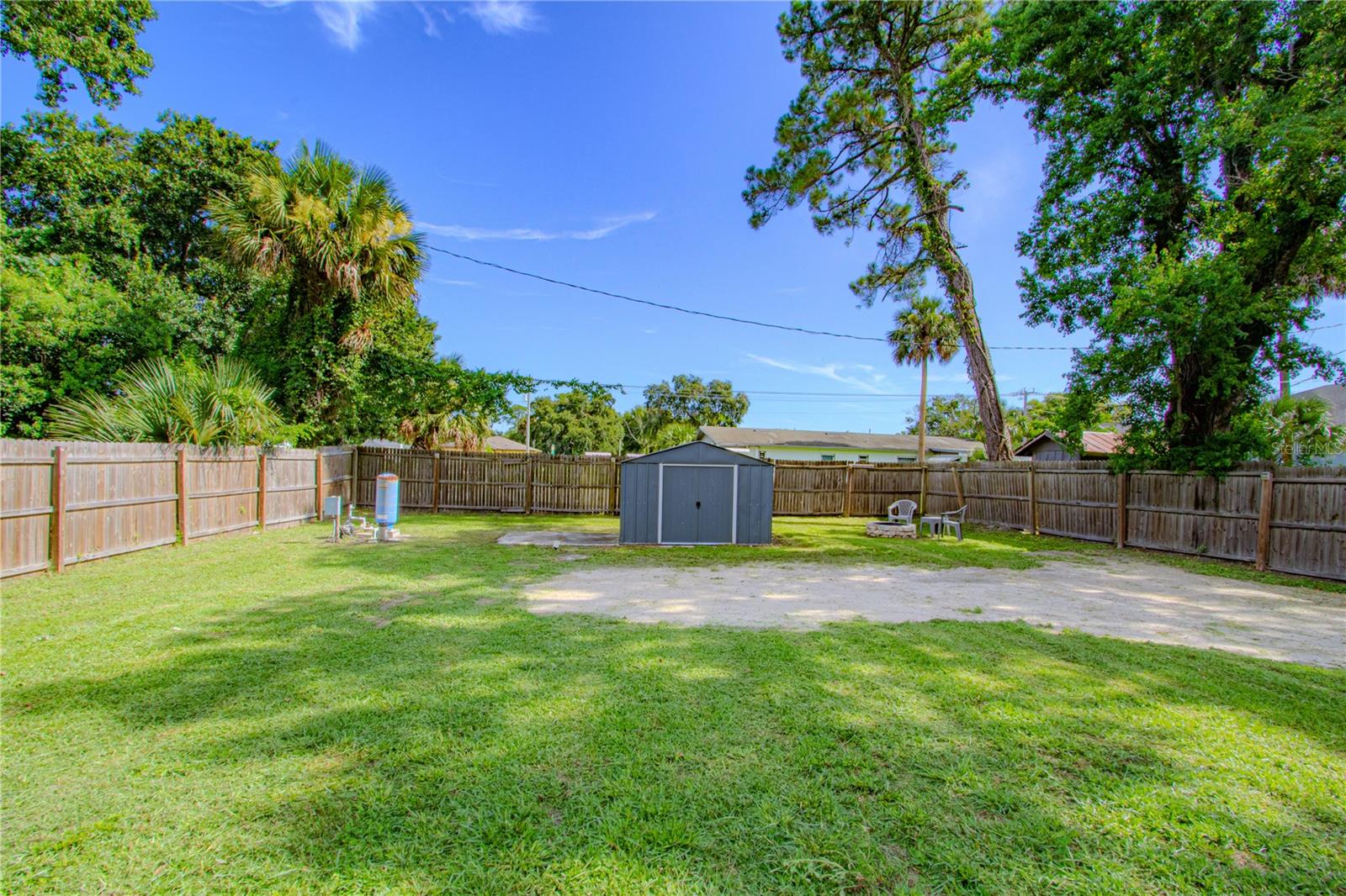 1026 SARITA ST — photo 3