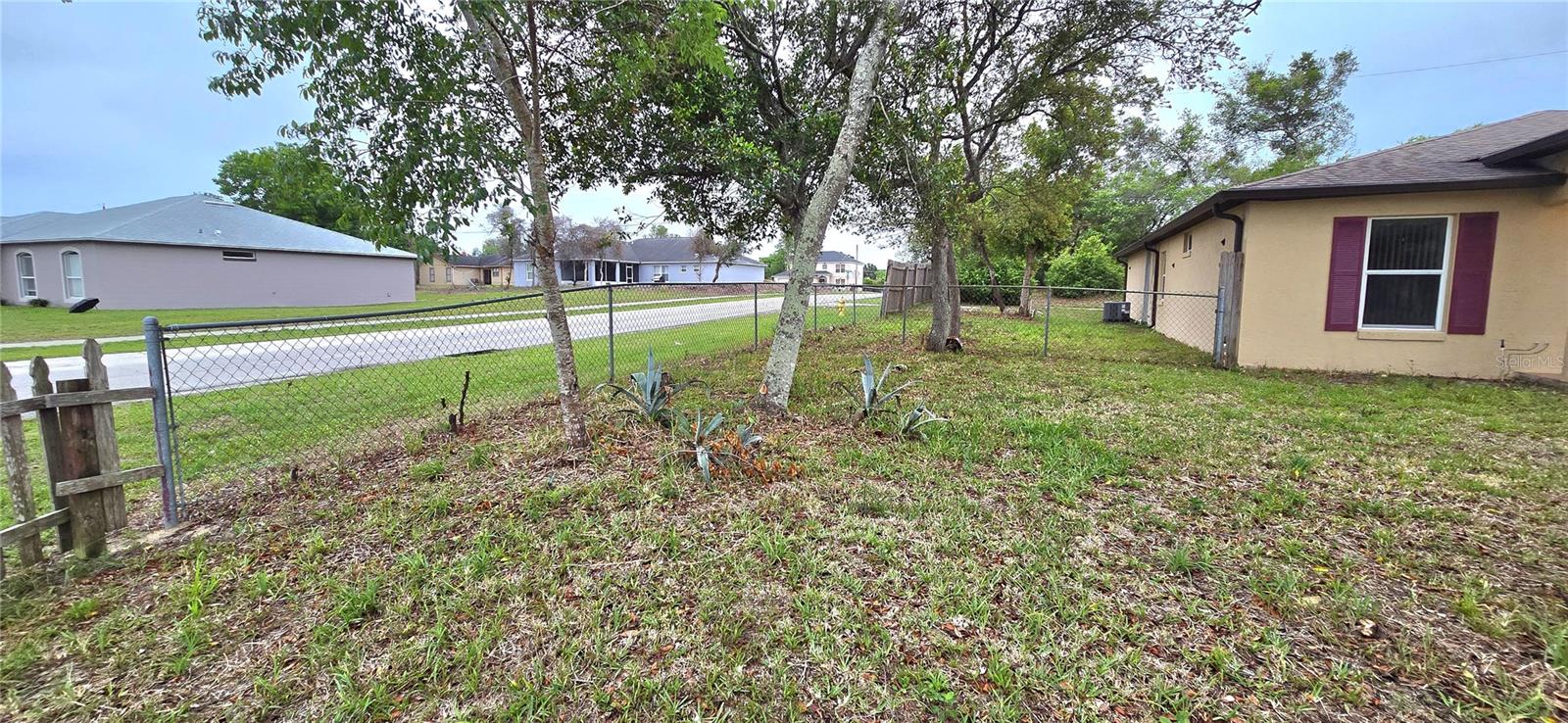 2729 SWEET SPRINGS ST — photo 3