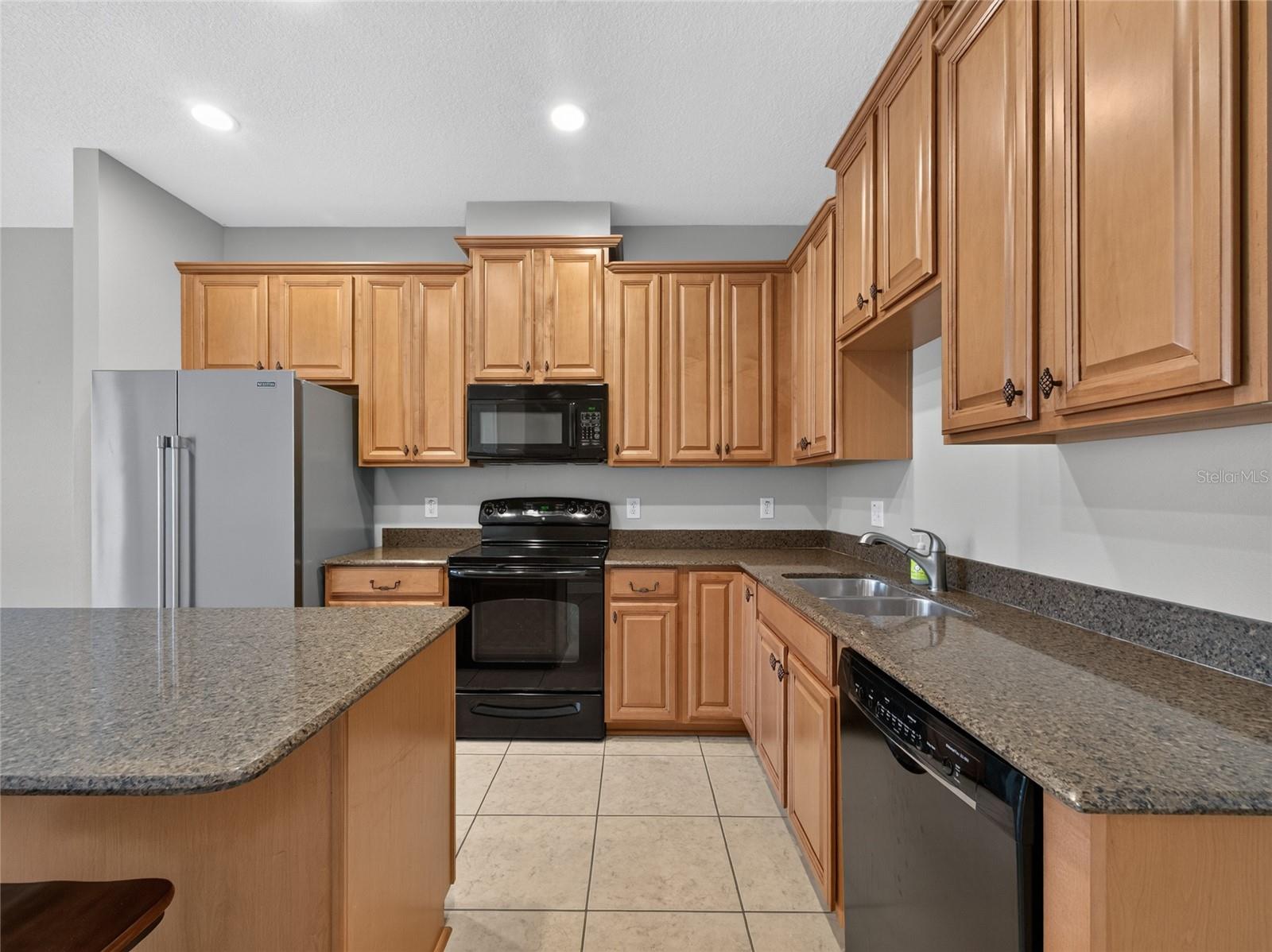 865 BELLES FERRY LOOP — photo 11