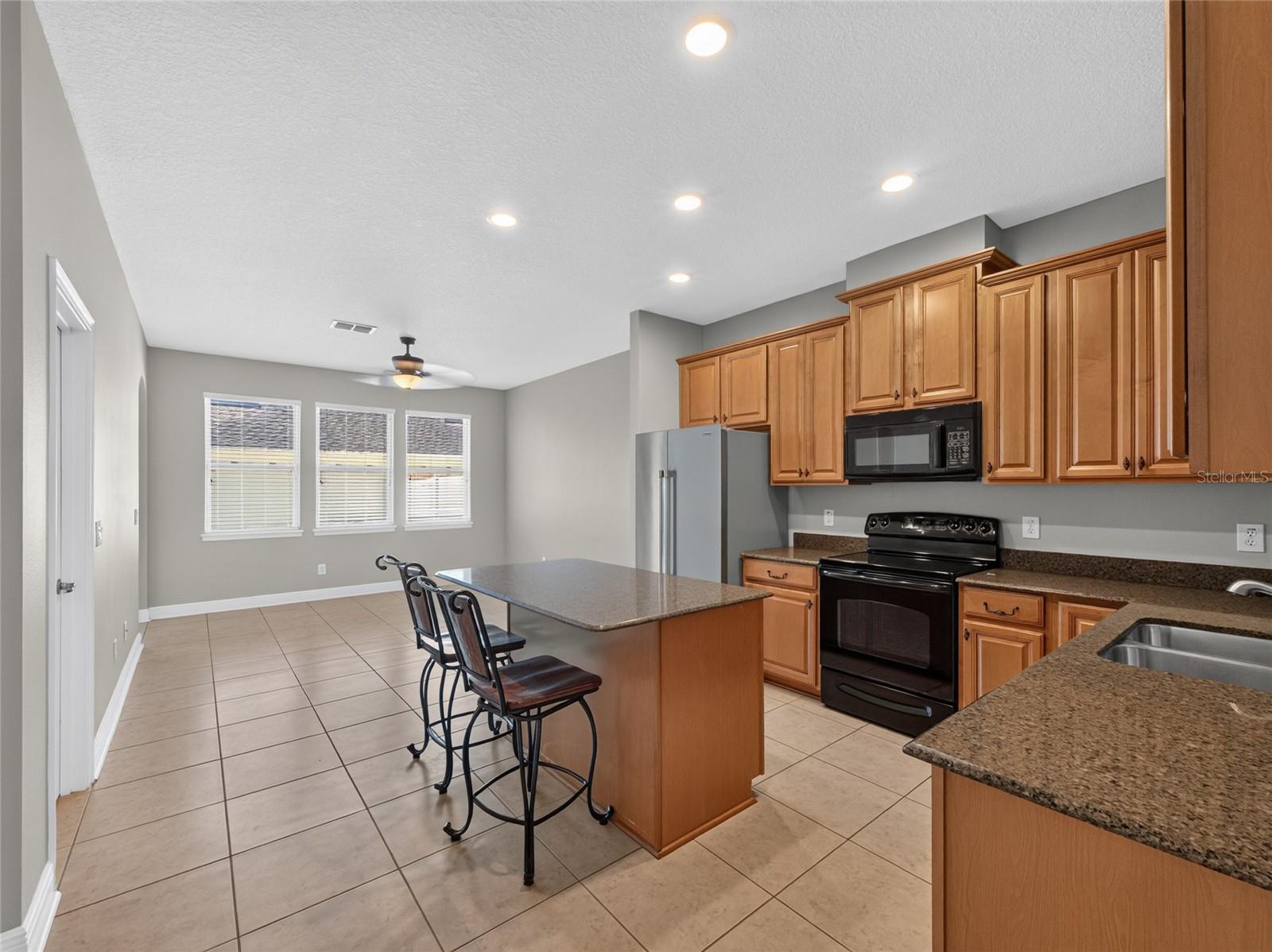 865 BELLES FERRY LOOP — photo 10