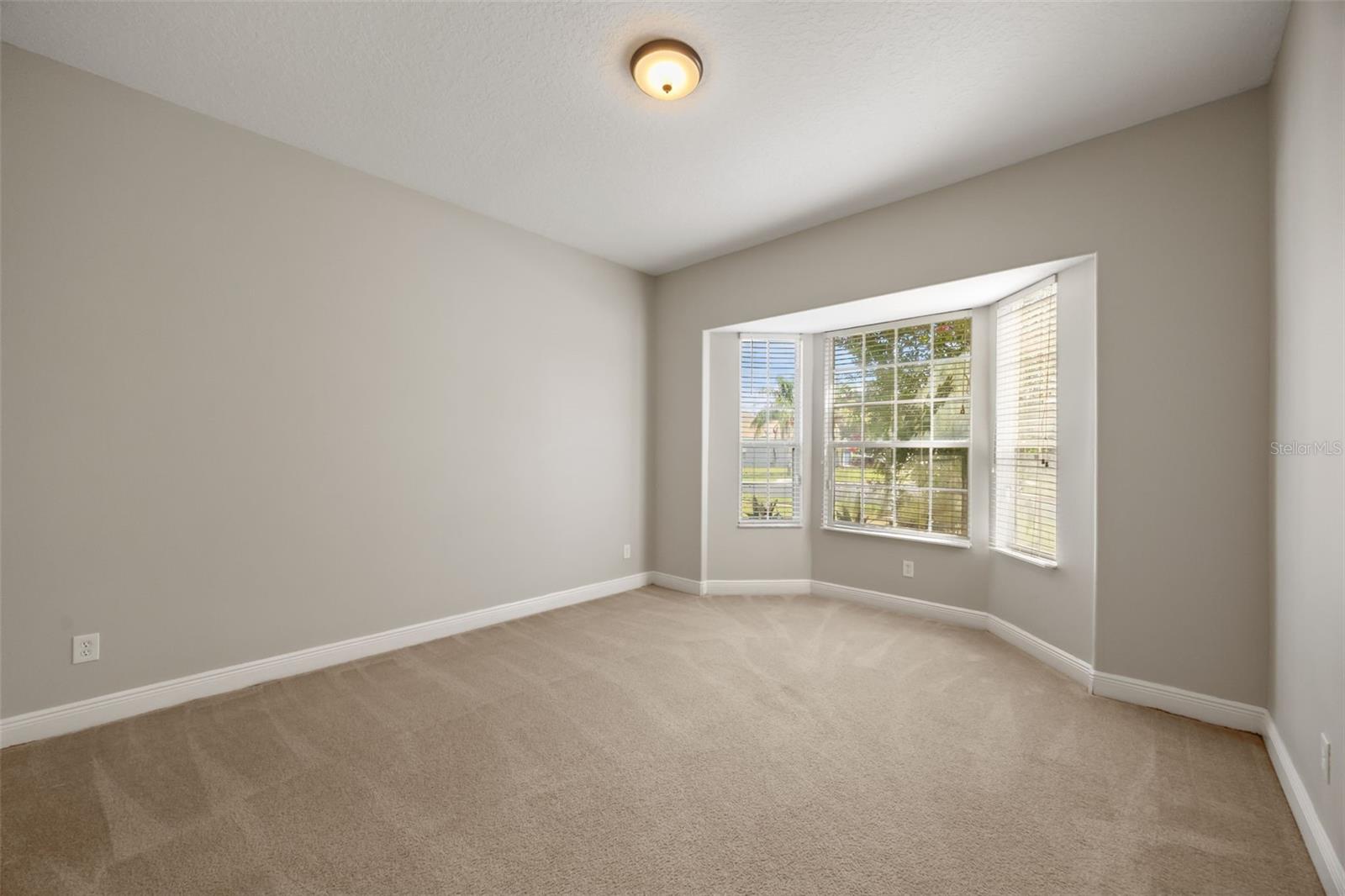 6190 HEDGESPARROWS LN — photo 4