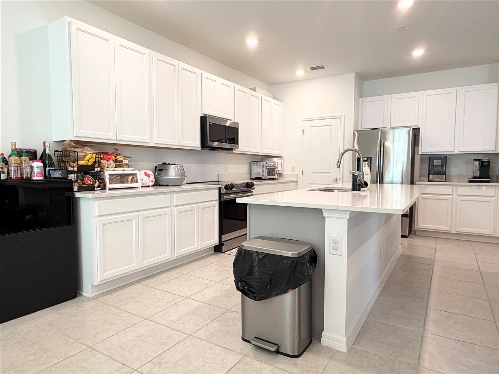 1663 MEADOWLARK DR — photo 11