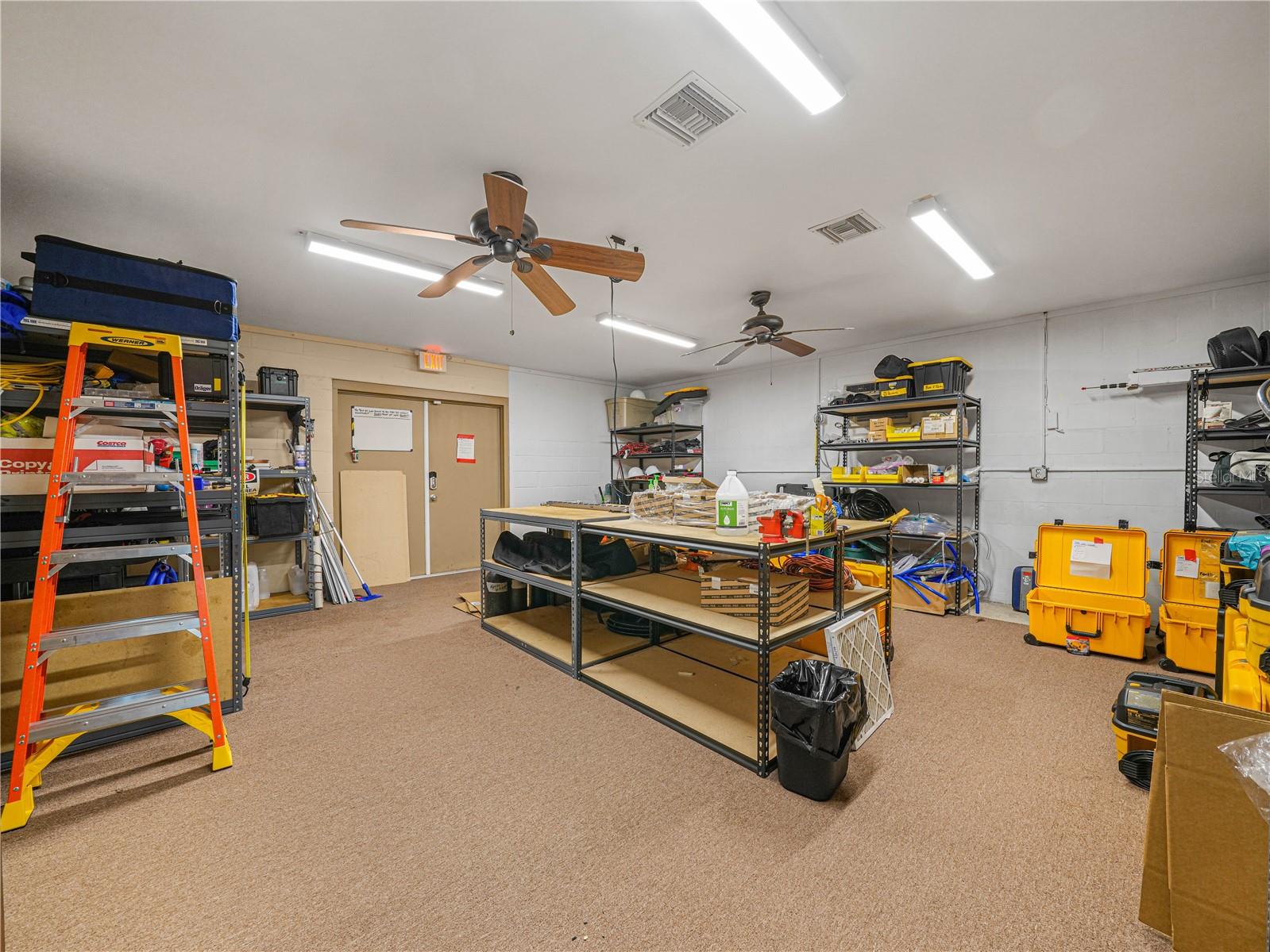 112 N POPLAR AVE — photo 9