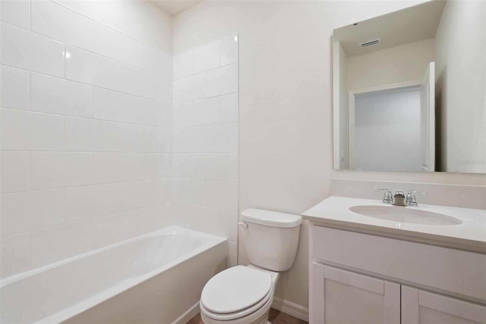 1340 FOUNTAIN VIEW ST — photo 5